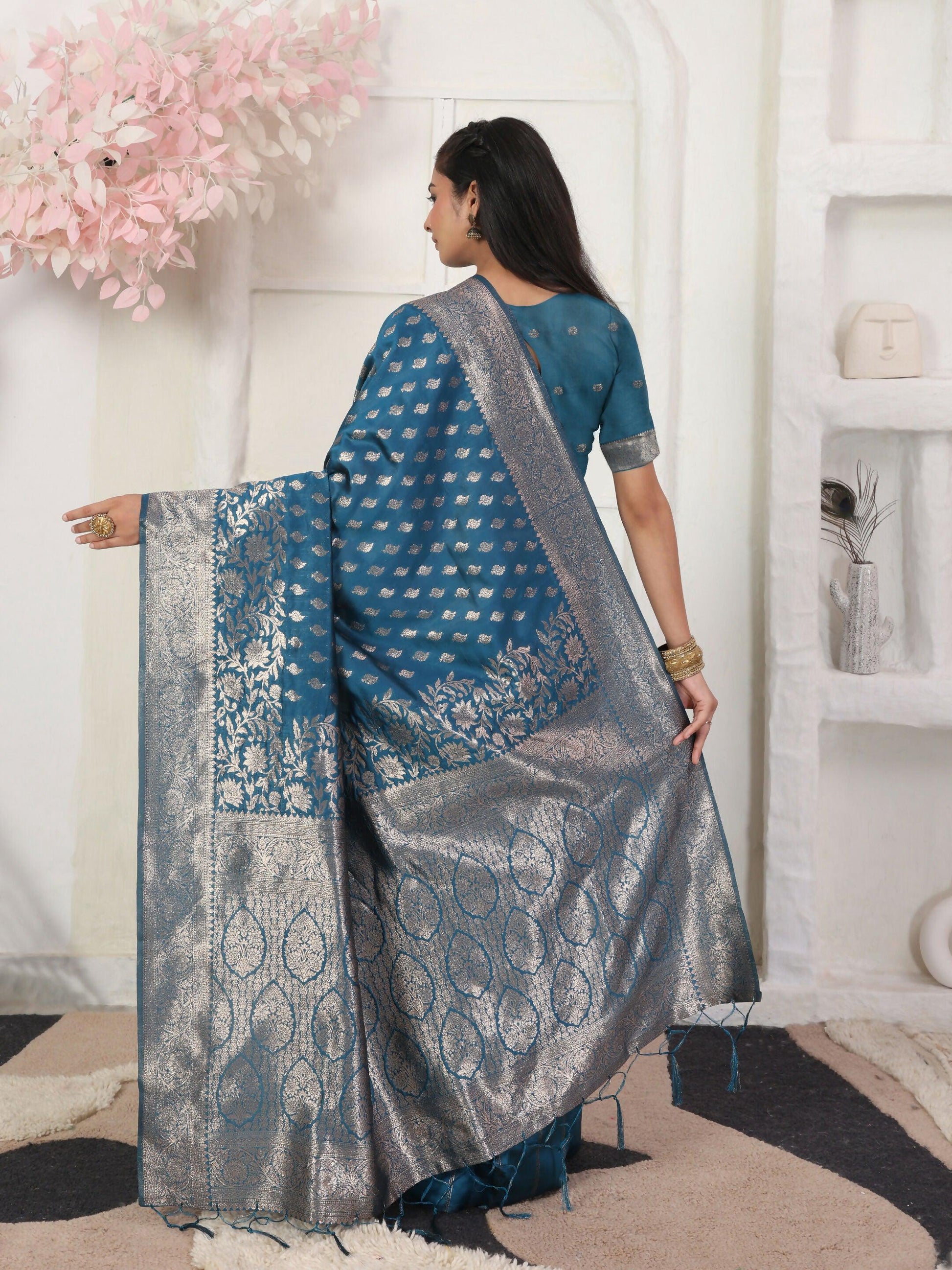 Shree Shyam Fashion Lichi Silk Light Pink Saree