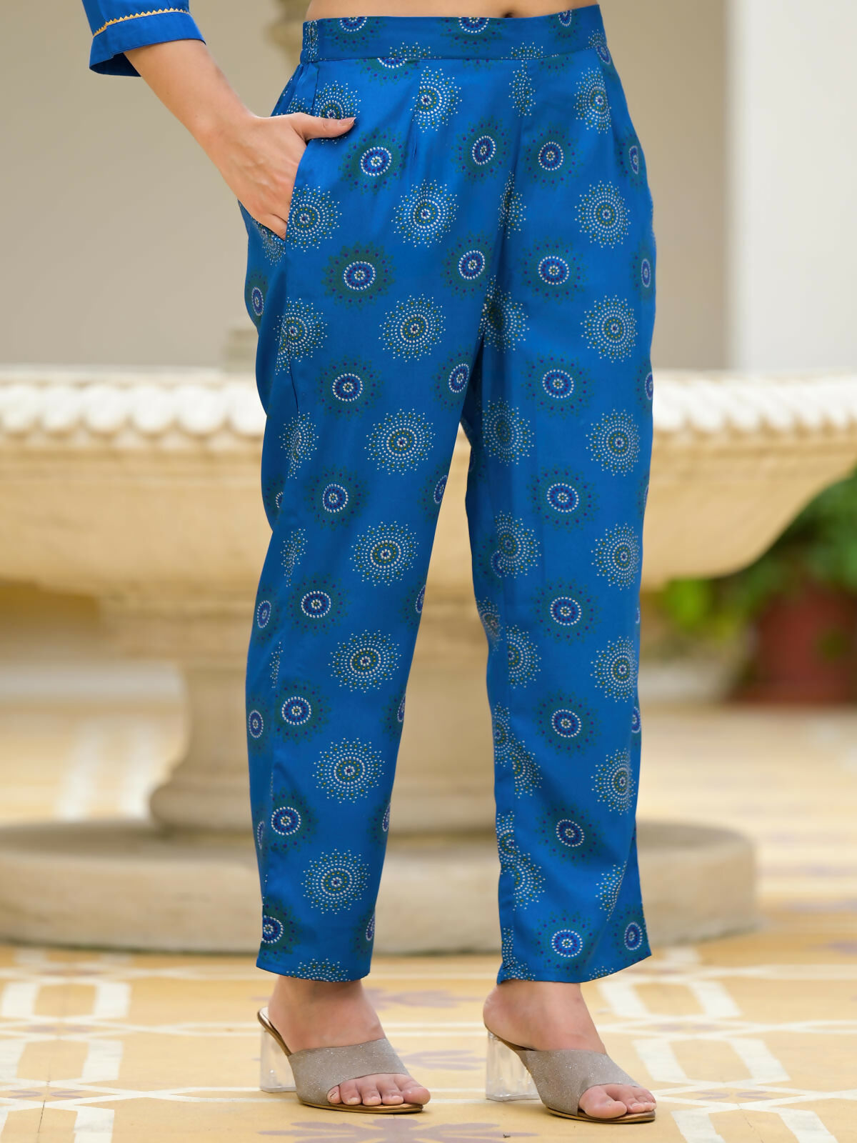 Juniper Women's Blue Solid Viscose Kurta Pant With Dupatta Set With Thread & Mirror Work