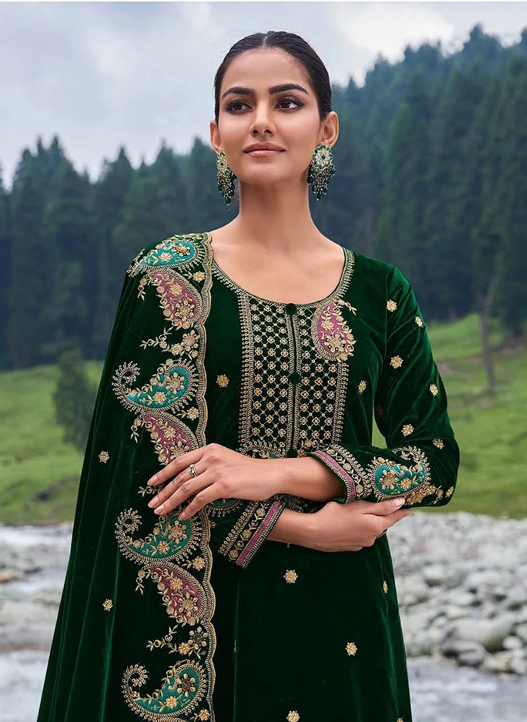 Lorenvalley Fashion Women Green Velvet Embroidered Salwar Suit Material