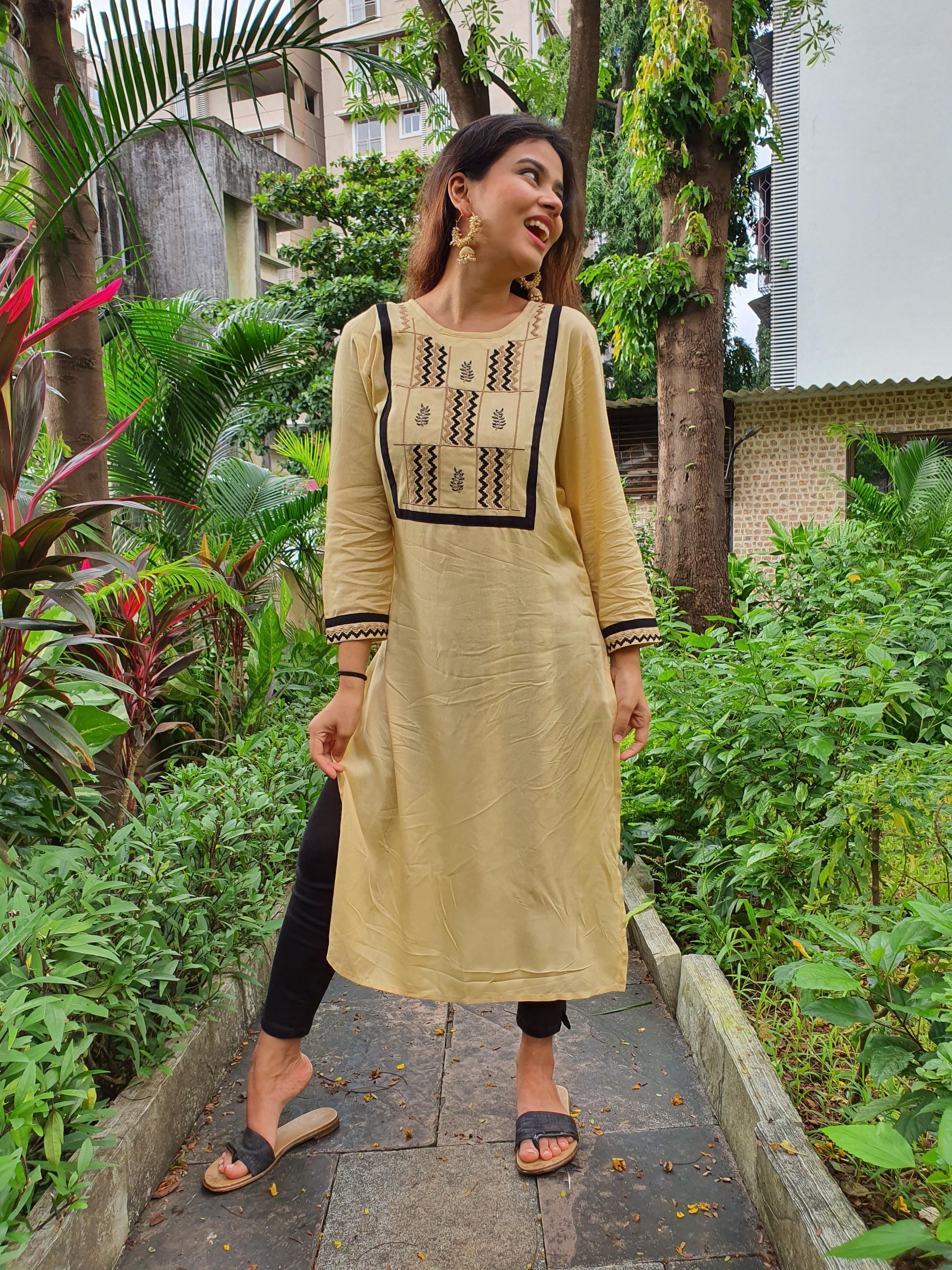 Jompers Women Cream-Coloured Yoke Design Straight Kurta