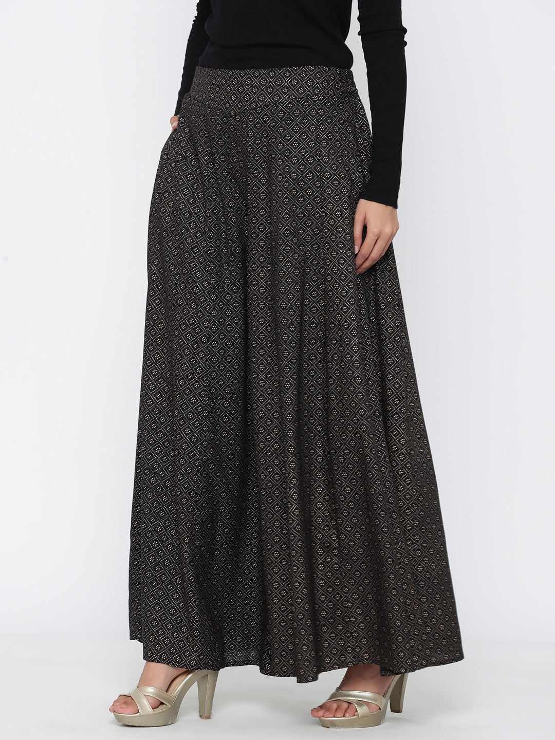 Juniper Women Black Rayon Printed Flared Palazzo 