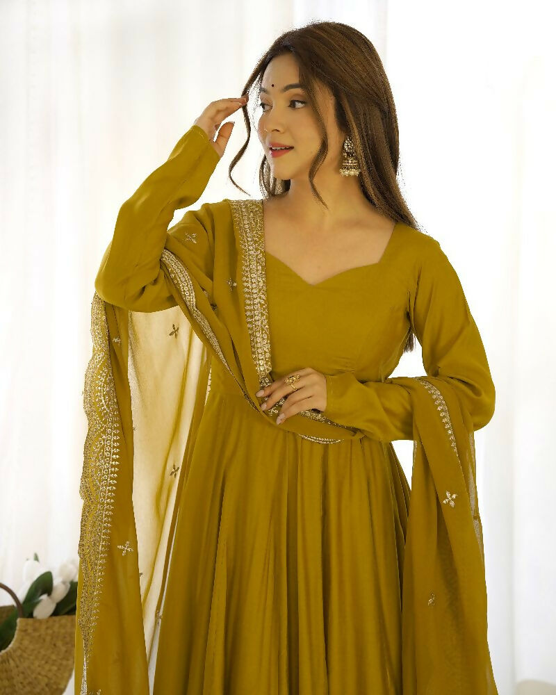 Joban Fashion Mehndi Kurta Set Chanderi Sequence Embroidery Work 