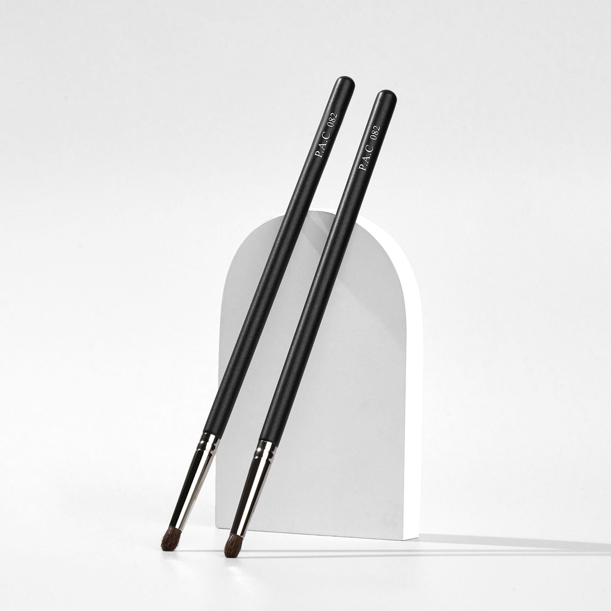 PAC Studio Blending Eyeshadow Brush - 082