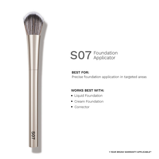 PAC Studio S07 Foundation Applicator - Unique Kitten Paw Shape, Ensures Smooth Blending, Streak Free Finish