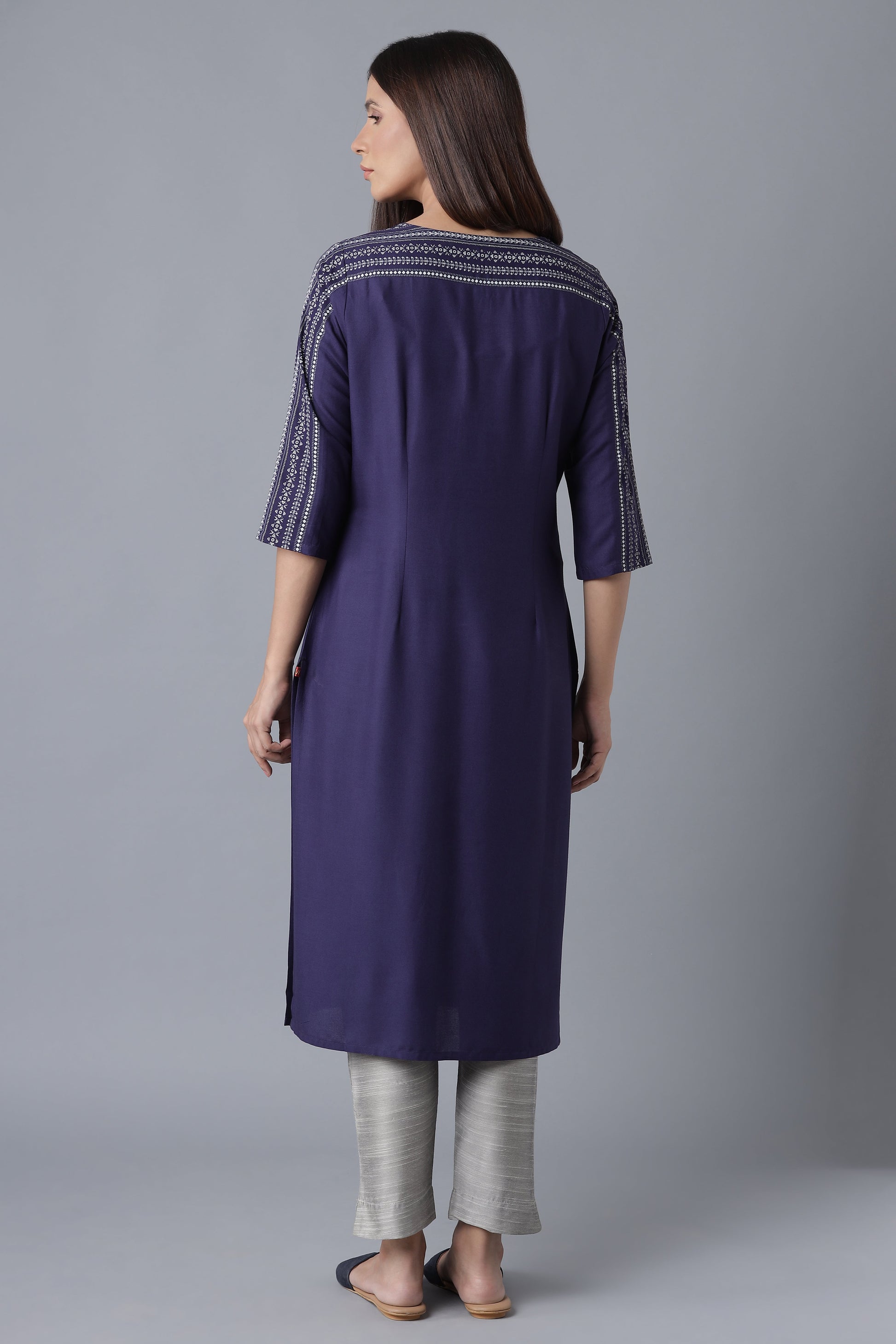 W for Woman Blue Embroidered Straight kurta