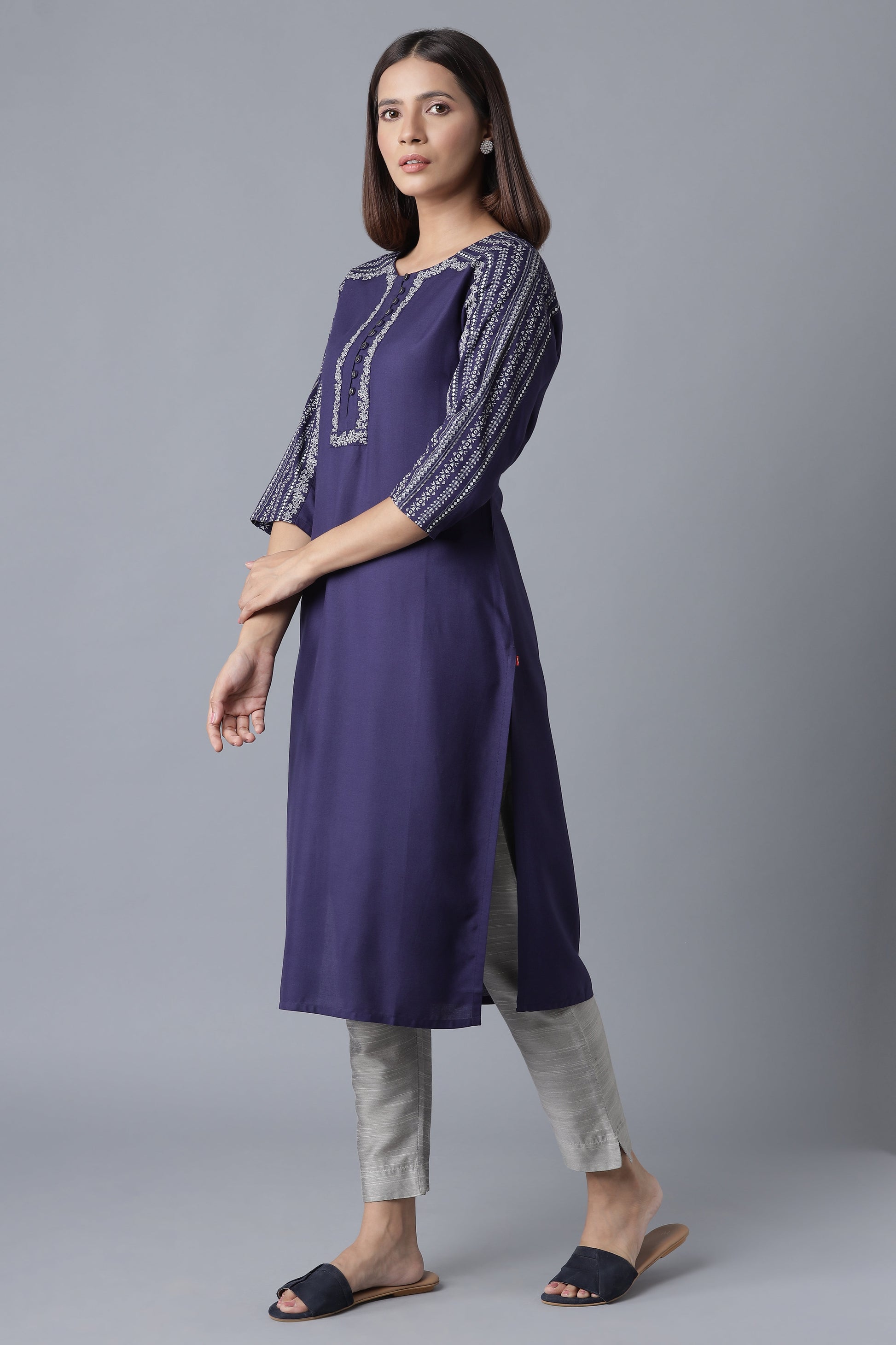 W for Woman Blue Embroidered Straight kurta