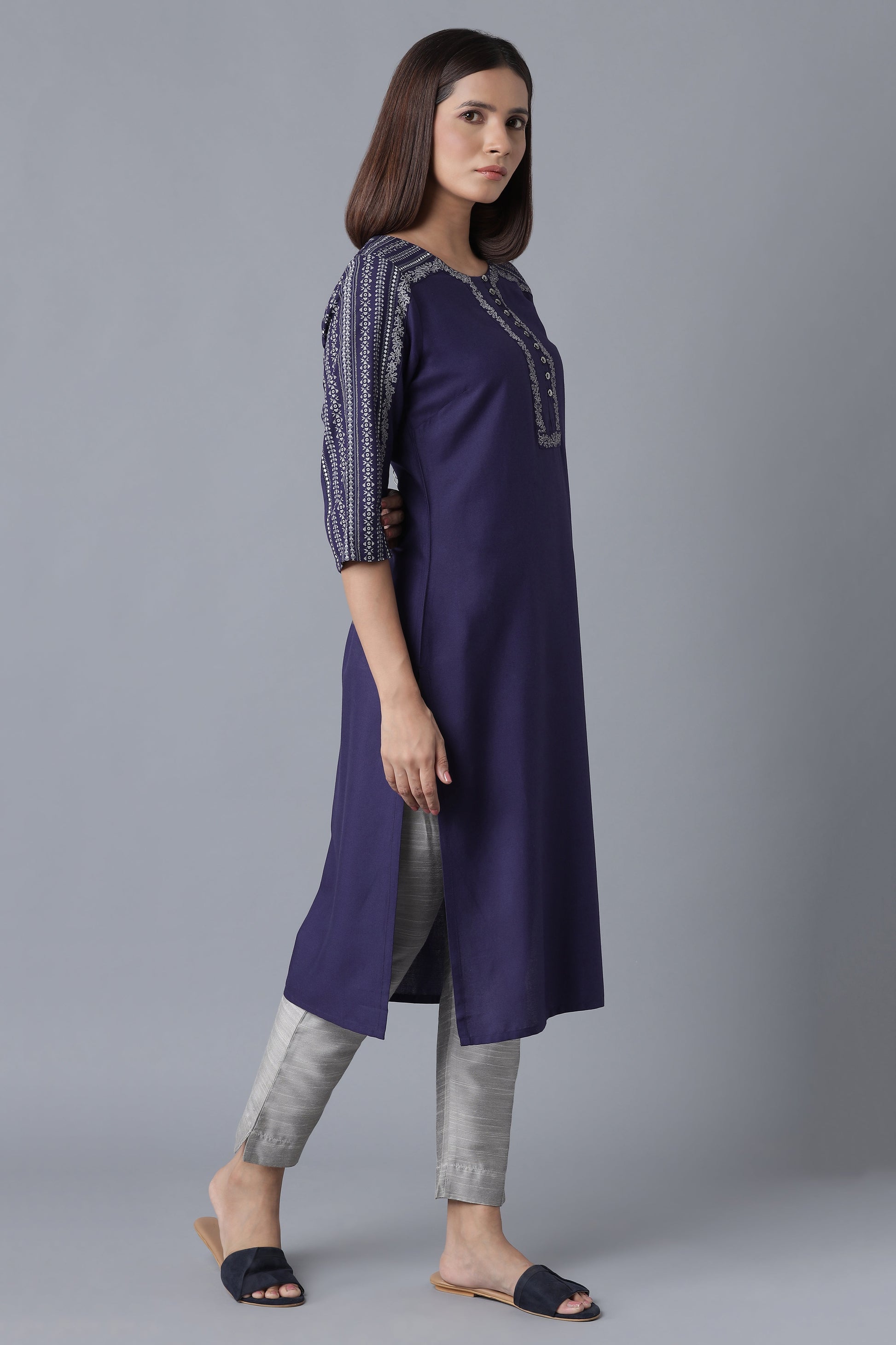 W for Woman Blue Embroidered Straight kurta
