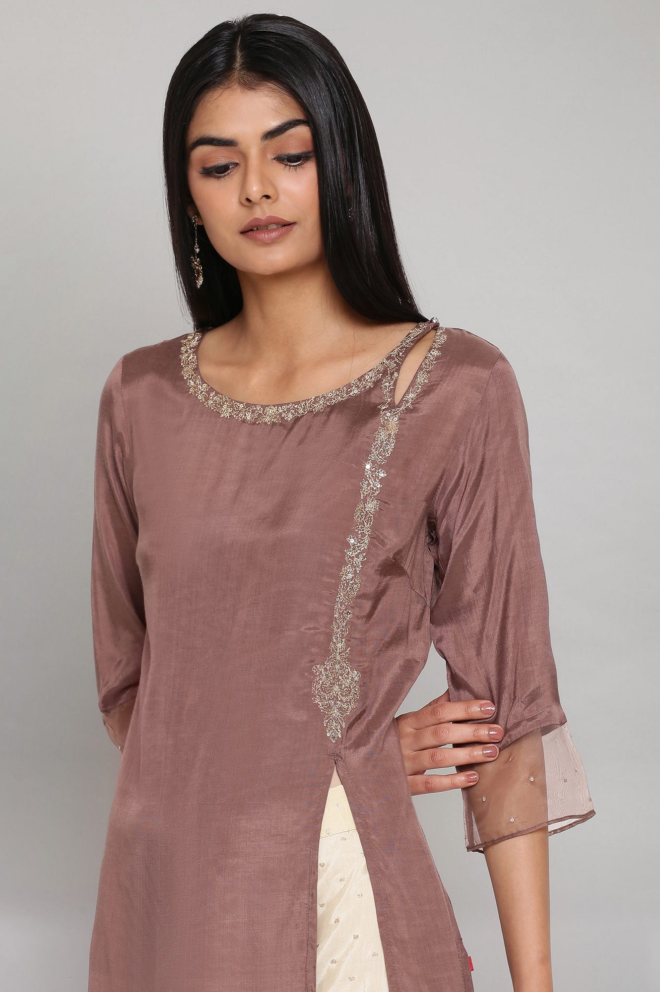 W for Woman Purple Embroidered kurta-Flared Pants Set