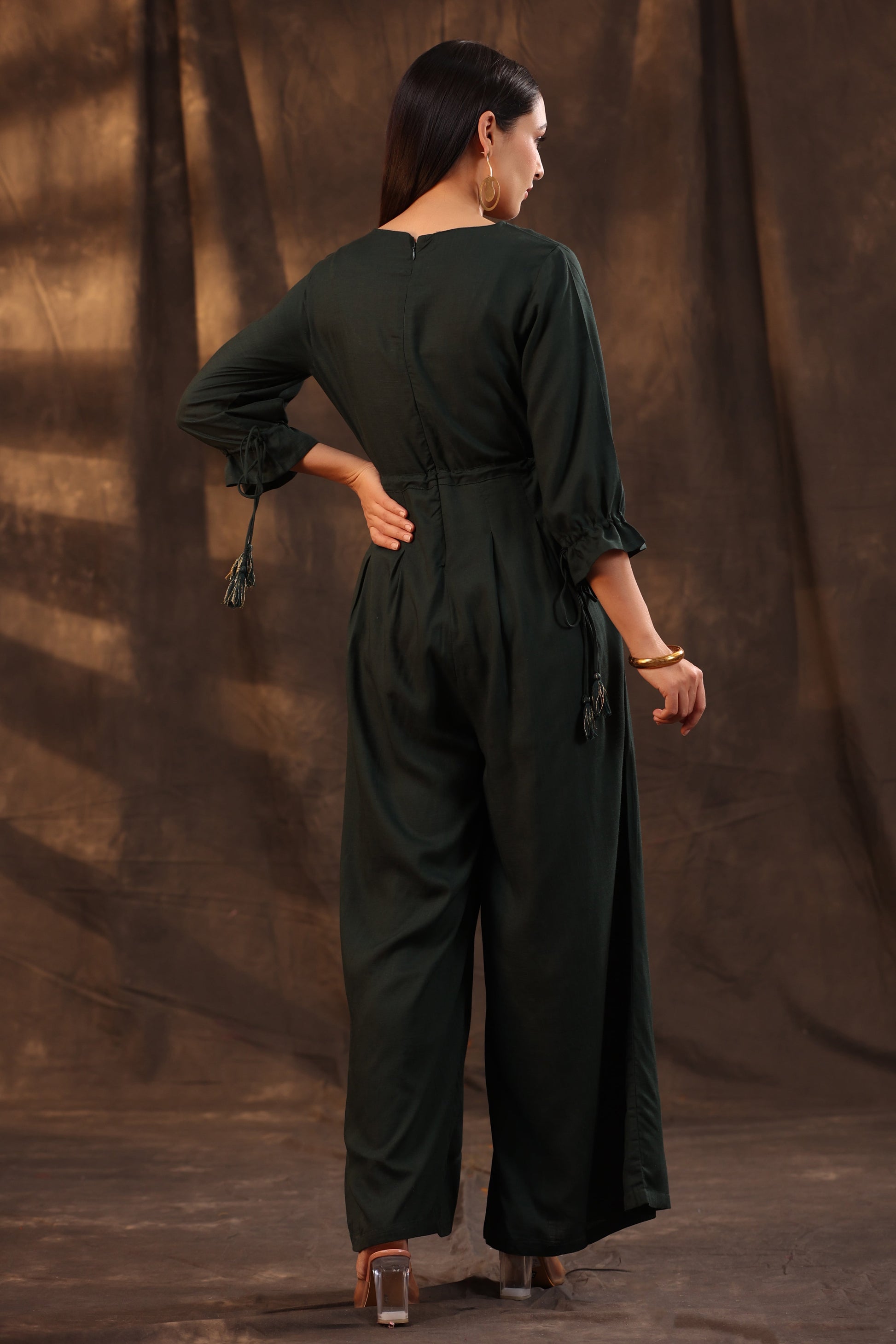 Juniper Women Jadegreen Rayon Slub Embroidered Regular Jumpsuit 