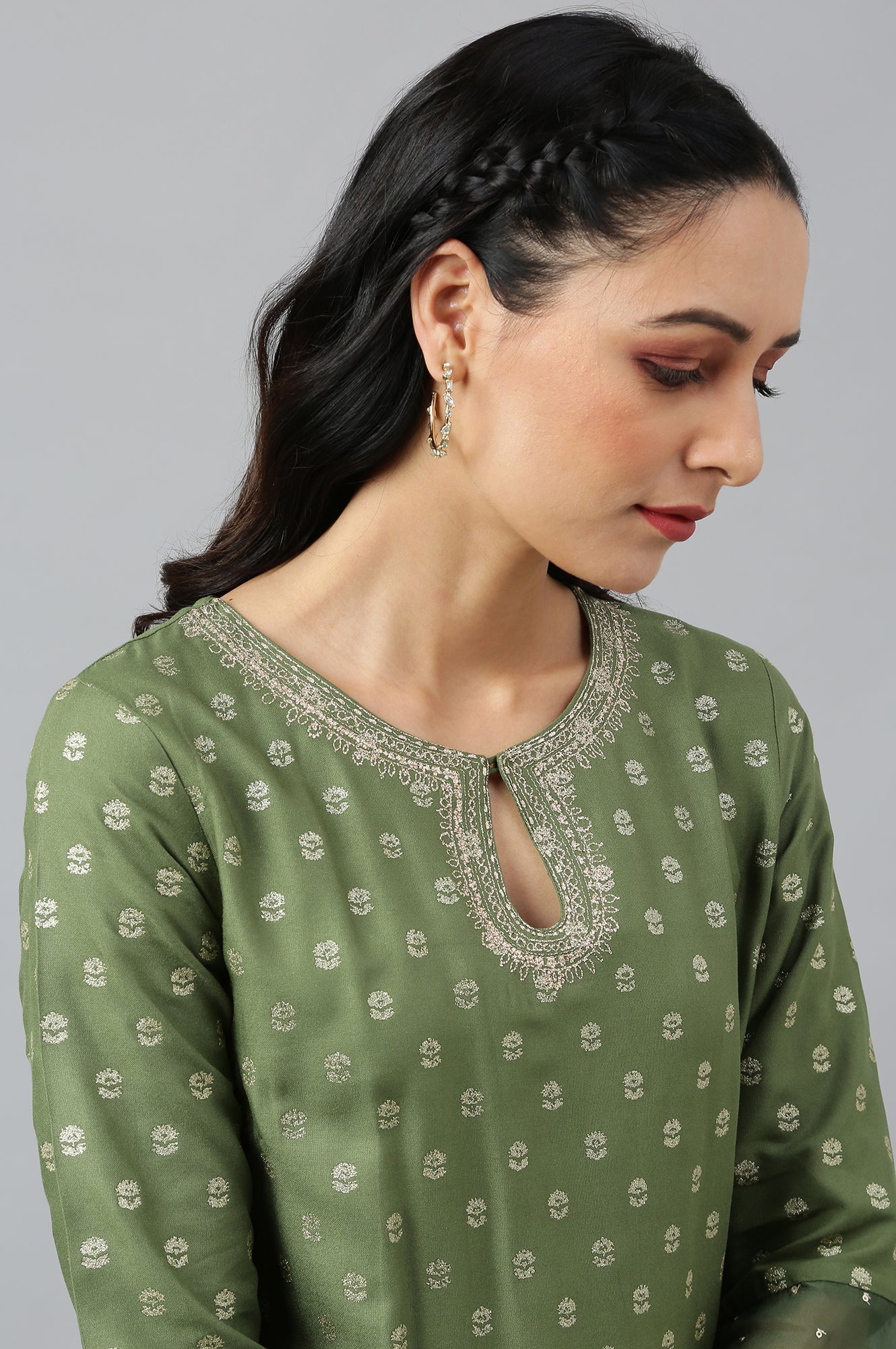 W for Woman Olive Green Printed kurta With Embroidery And Sequins