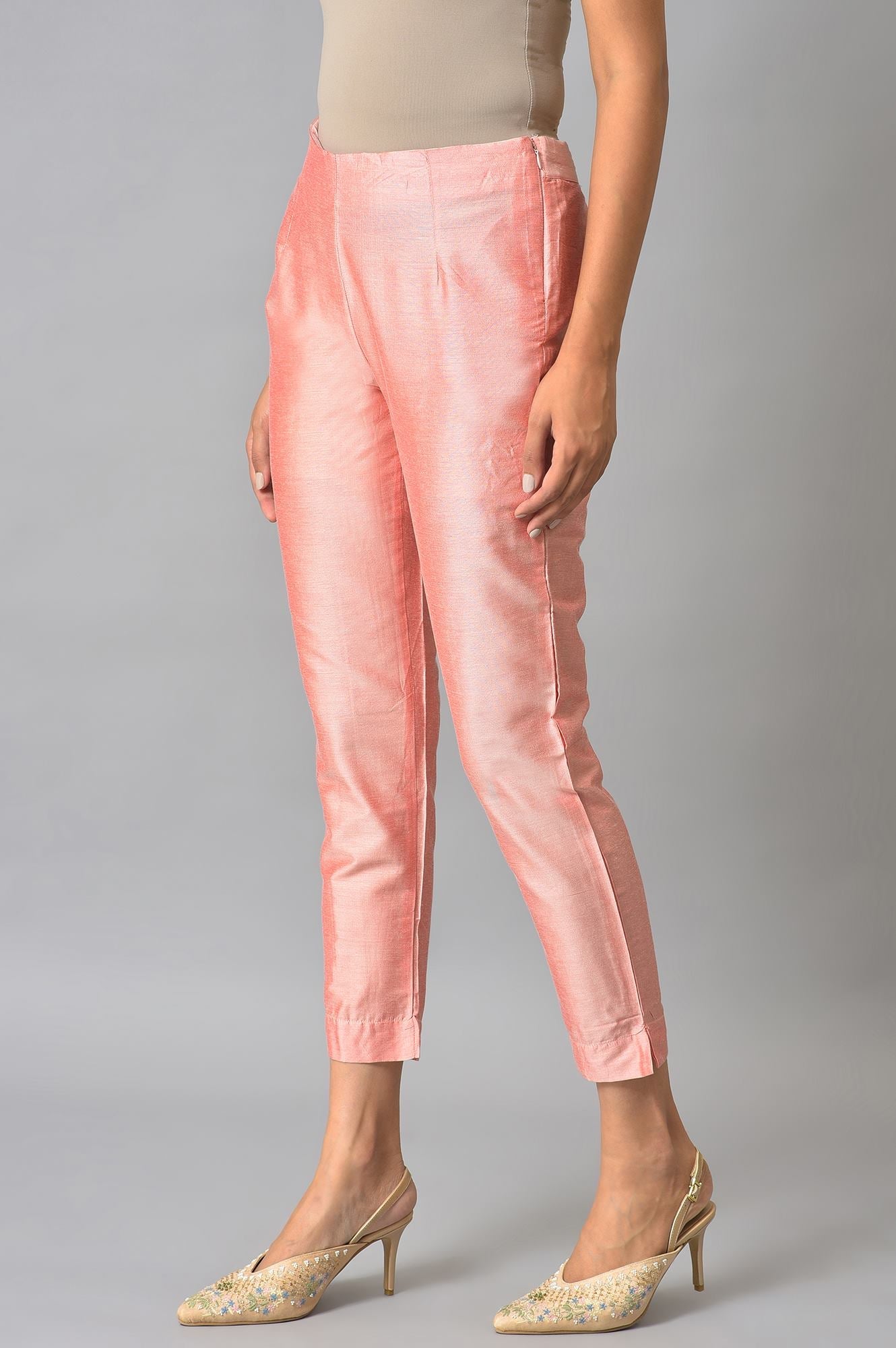 W for Woman Pink Floral Printed Rayon Straight Kurta and Slim Pant Set