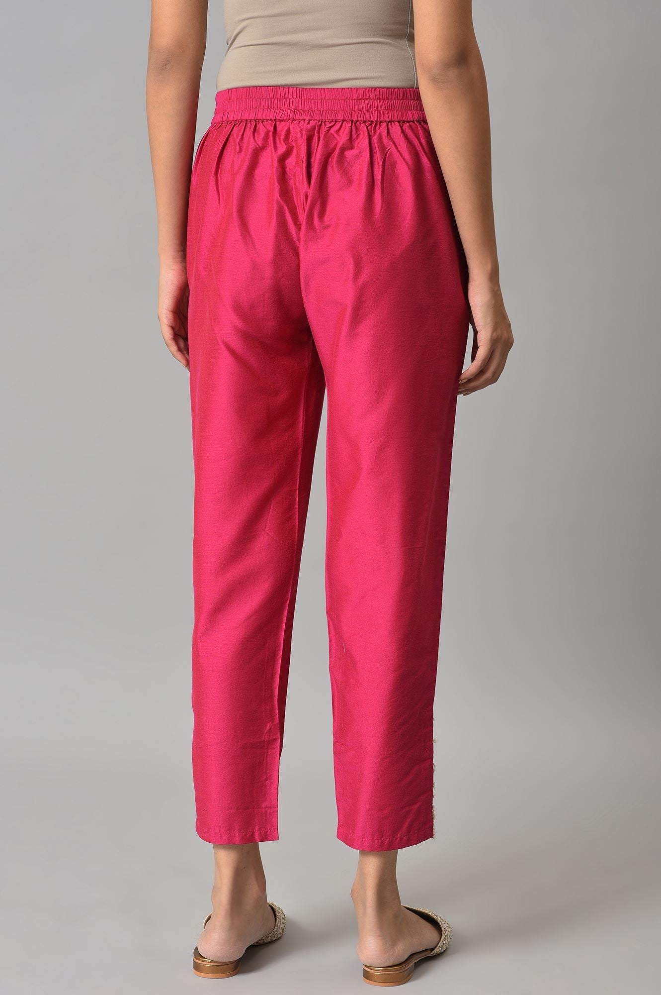 W for Woman Pink Thread Embroidery Straight Kurta and Slim Pant Set
