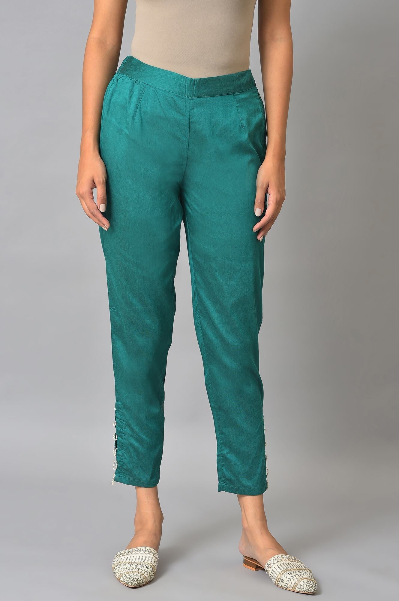 W for Woman Green Thread Embroidery Straight Kurta and Slim Pant Set