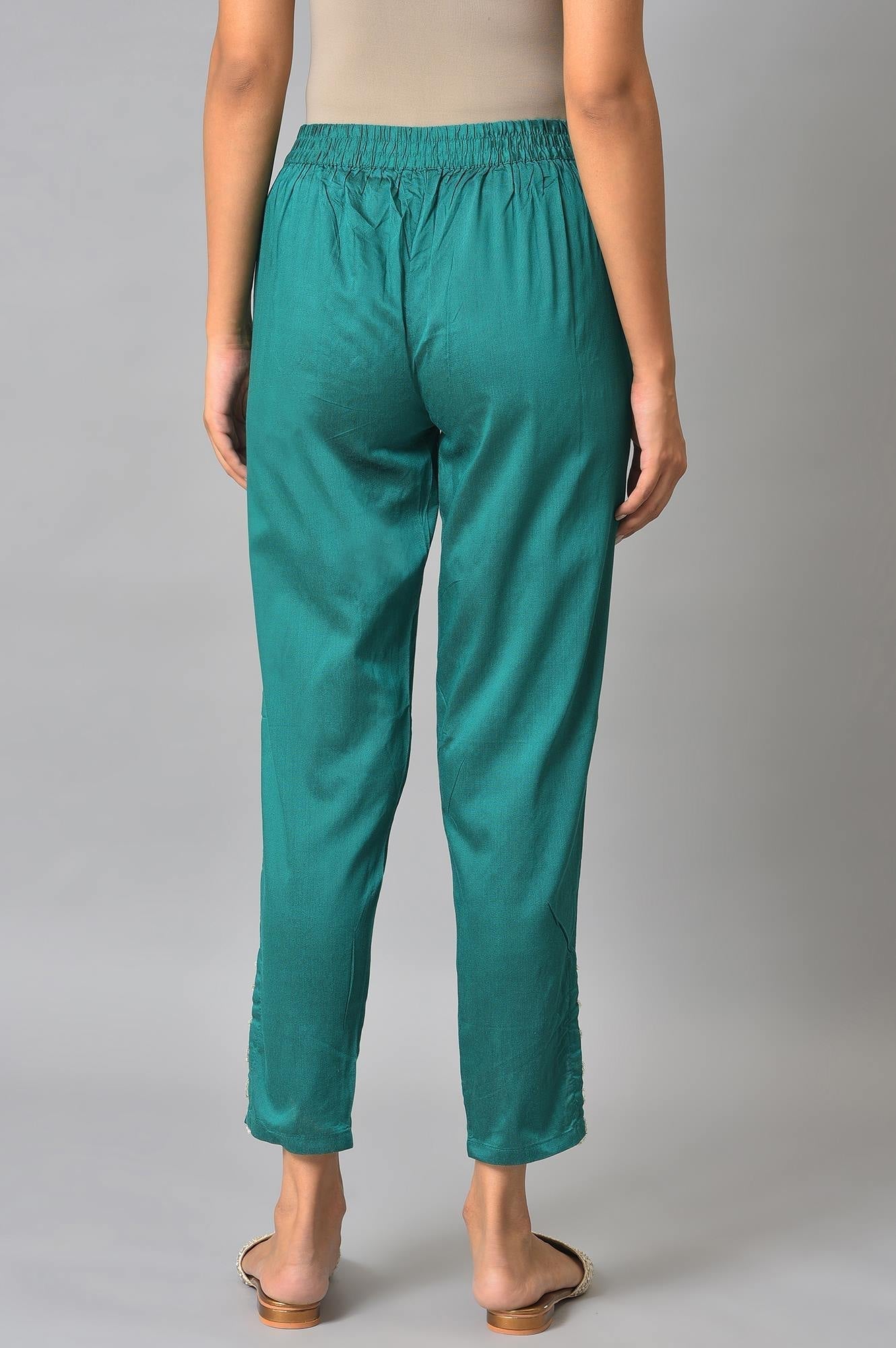 W for Woman Green Solid Printed Straight Kurta with Slim Pant Set