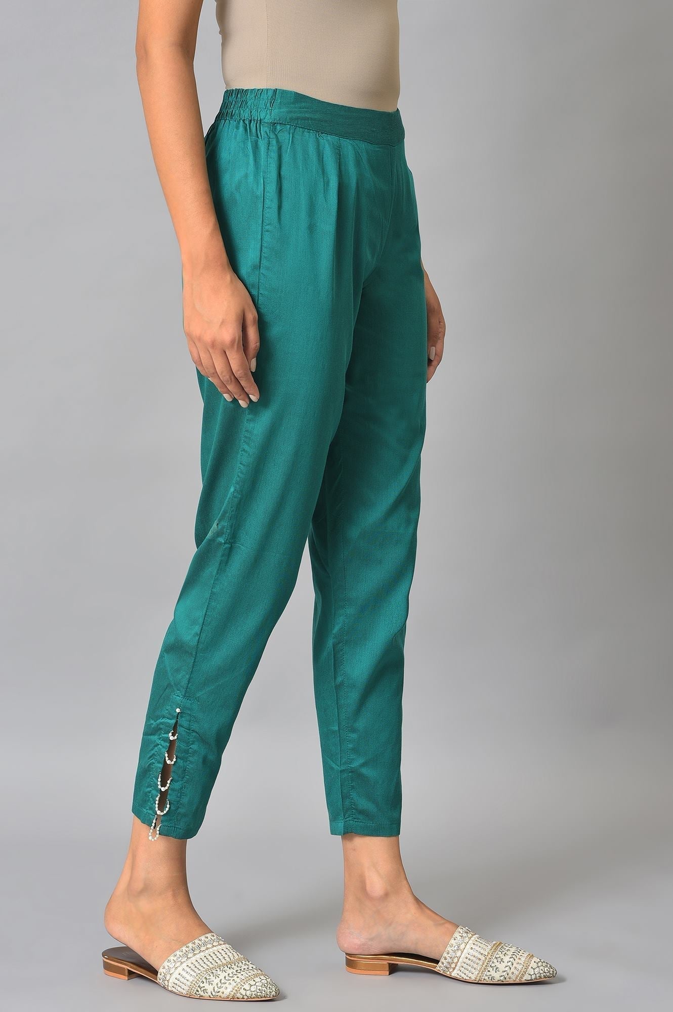W for Woman Green Thread Embroidery Straight Kurta and Slim Pant Set