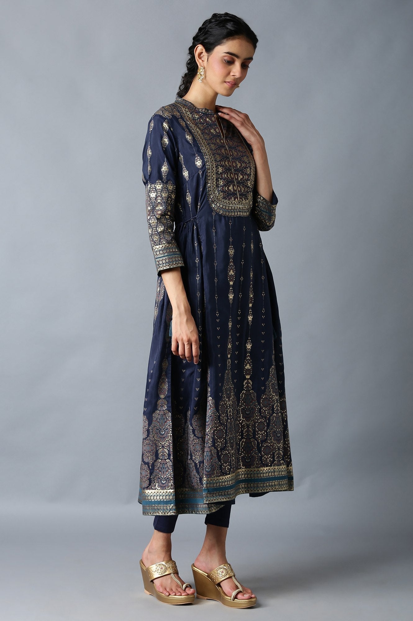 W for Woman Navy Blue Foil Floral Print kurta with Tights