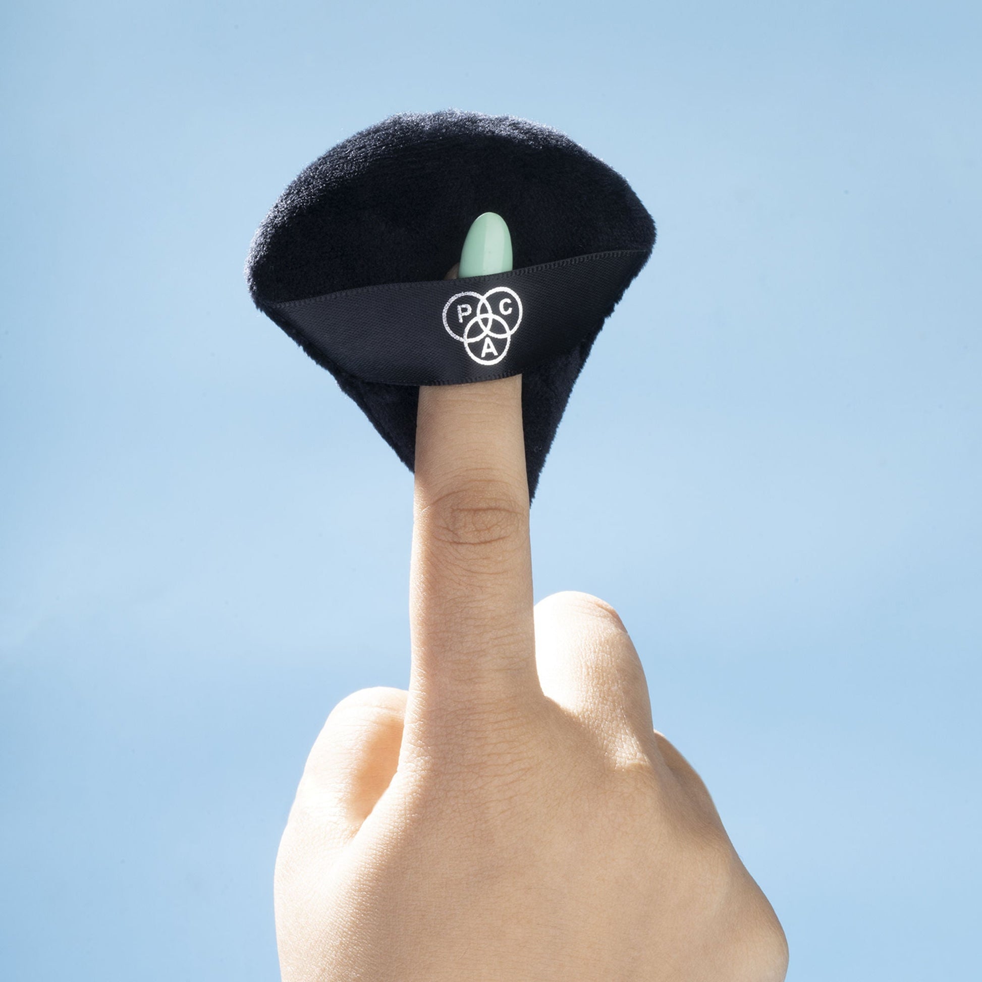 PAC Studio Spotlight Loose Powder with Pizza Puffa Black (Small)
