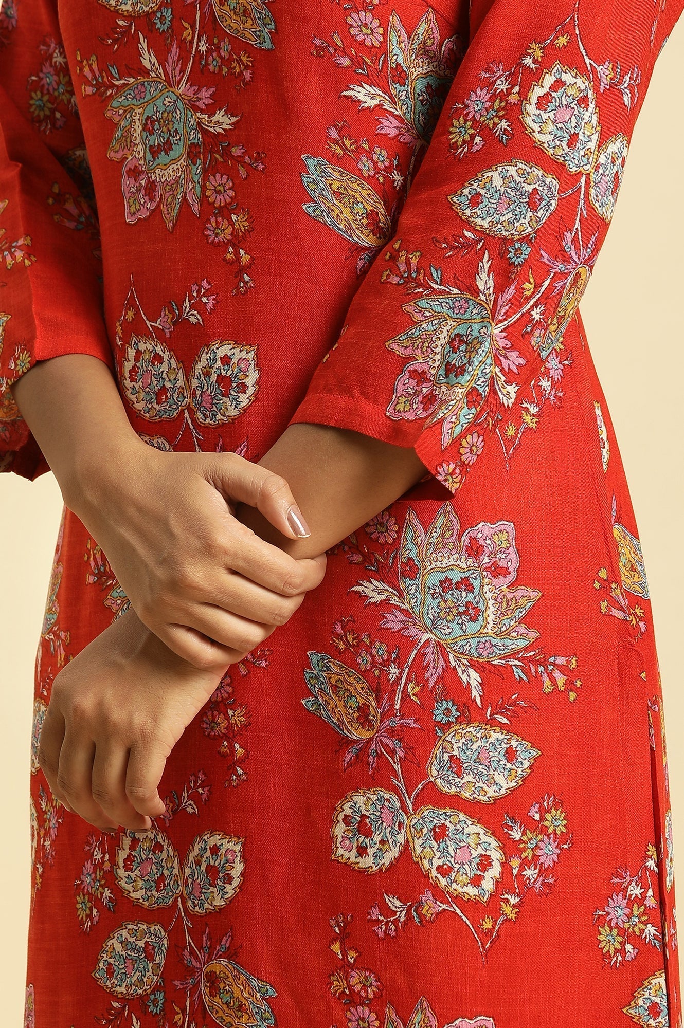 W for Woman Red Floral Printed Straight Kurta And Straight Pants Co-Ord Set