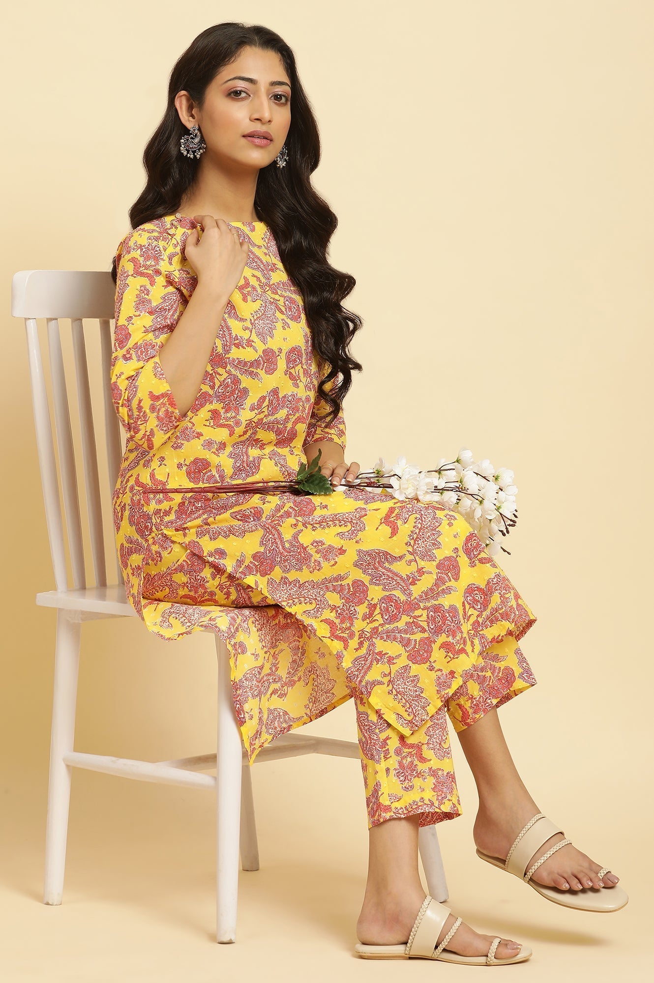 W for Woman Yellow Floral Printed Cotton Kurta And Pants Co-Ord Set