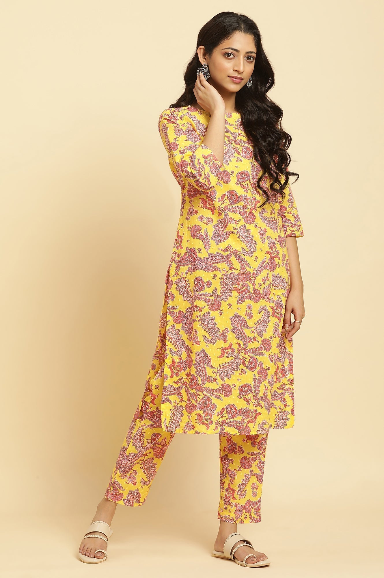 W for Woman Yellow Floral Printed Cotton Kurta And Pants Co-Ord Set