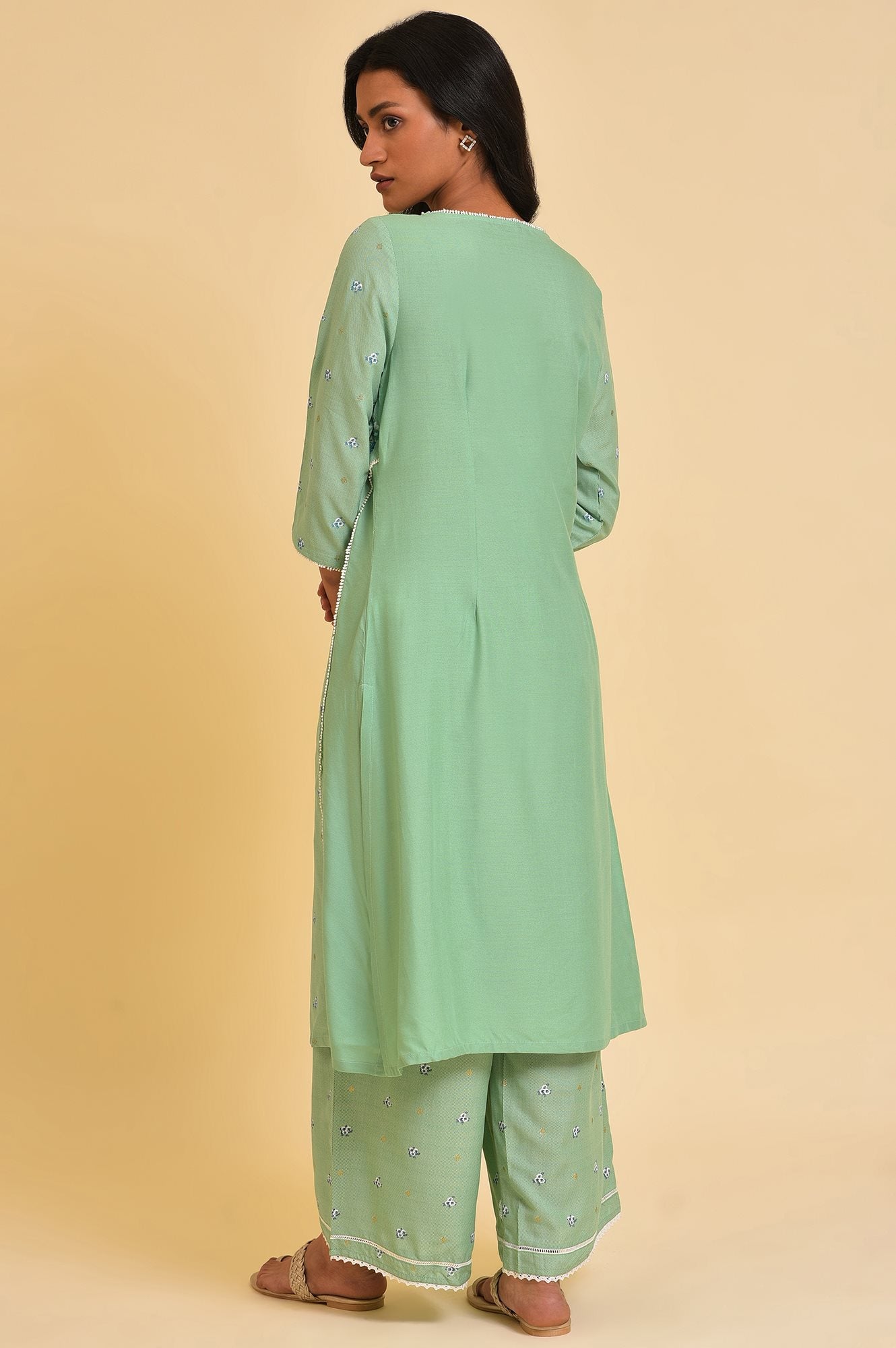 W for Woman Green Embroidered Straight Kurta