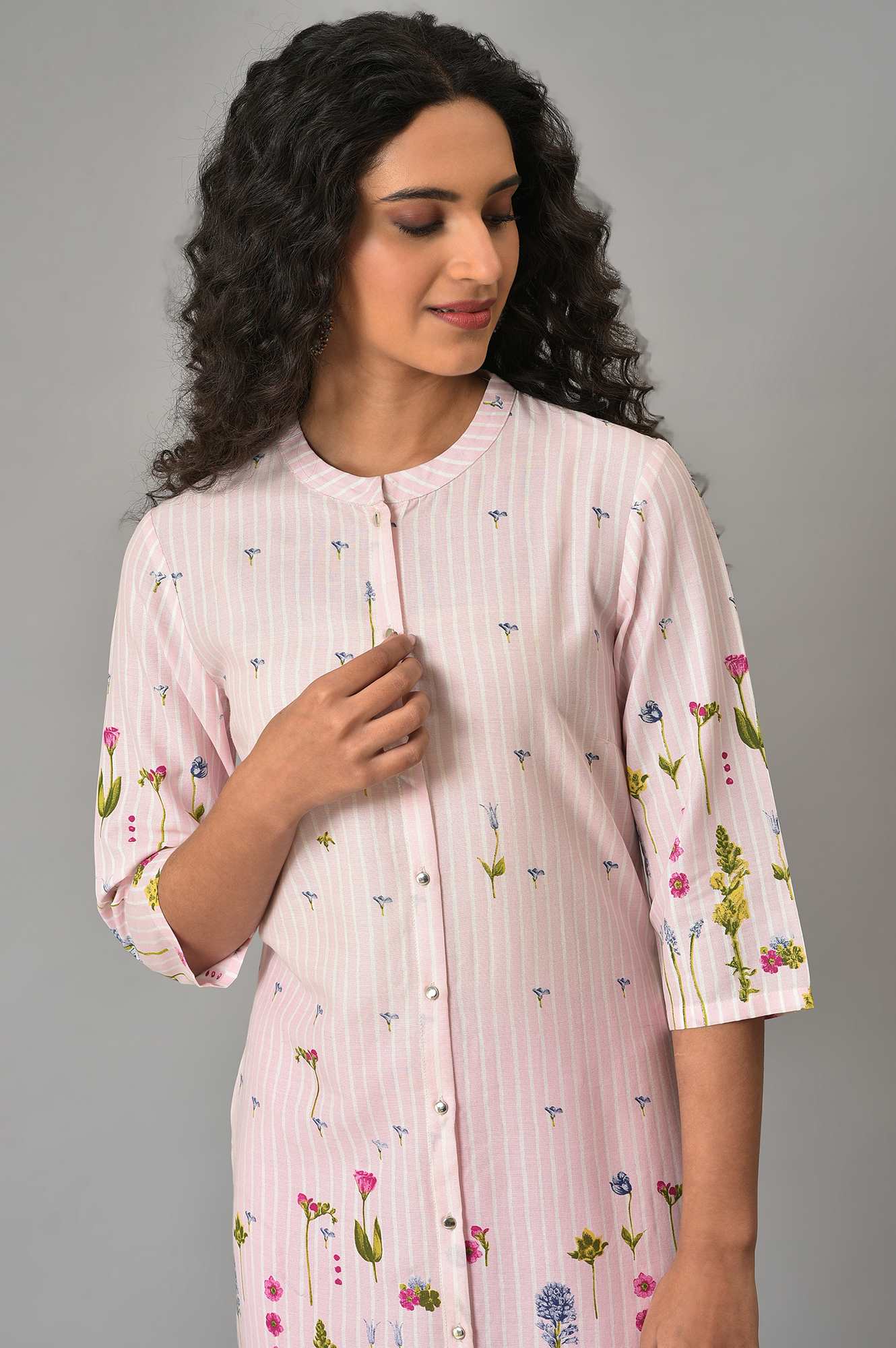 W for Woman Light Pink Floral Printed Plus Size kurta In Mandarin Collar