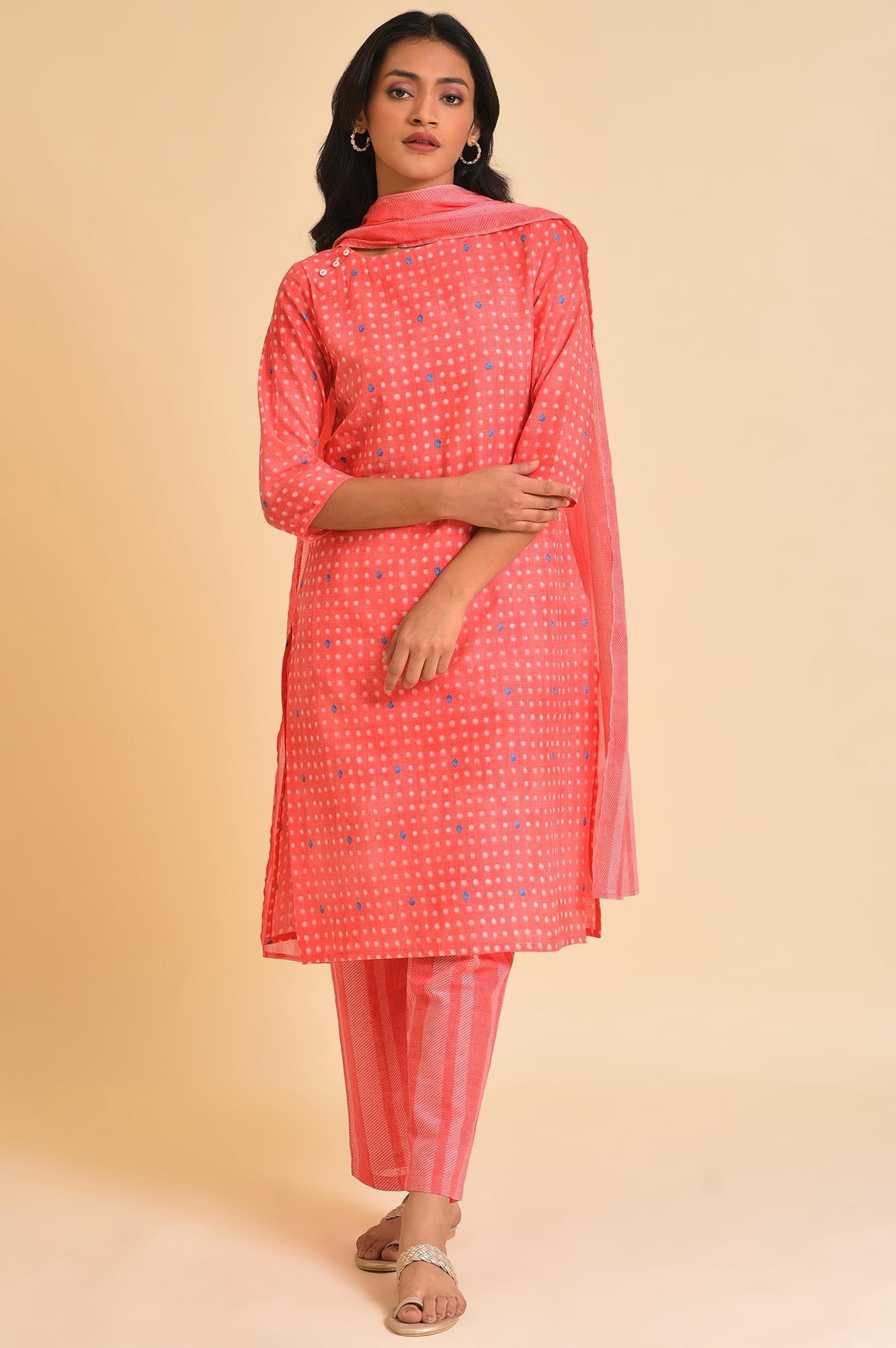 W for Woman Light Red Printed Kurta, Pants & Dupatta Co-Ord Set