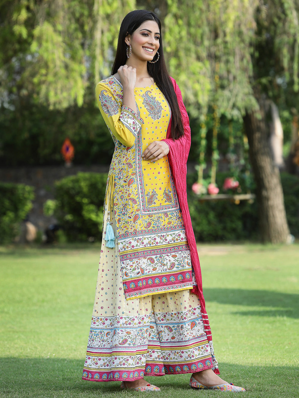 Juniper Women's Yellow Cambric Printed Straight Kurta Sets