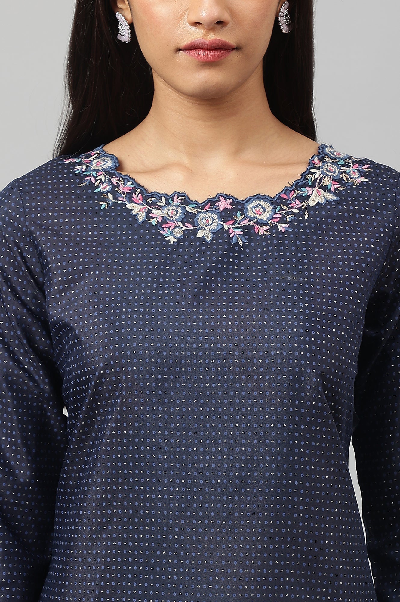 W for Woman Dark Blue Geometric Printed Shantung straight Kurta with Slim Pant Set