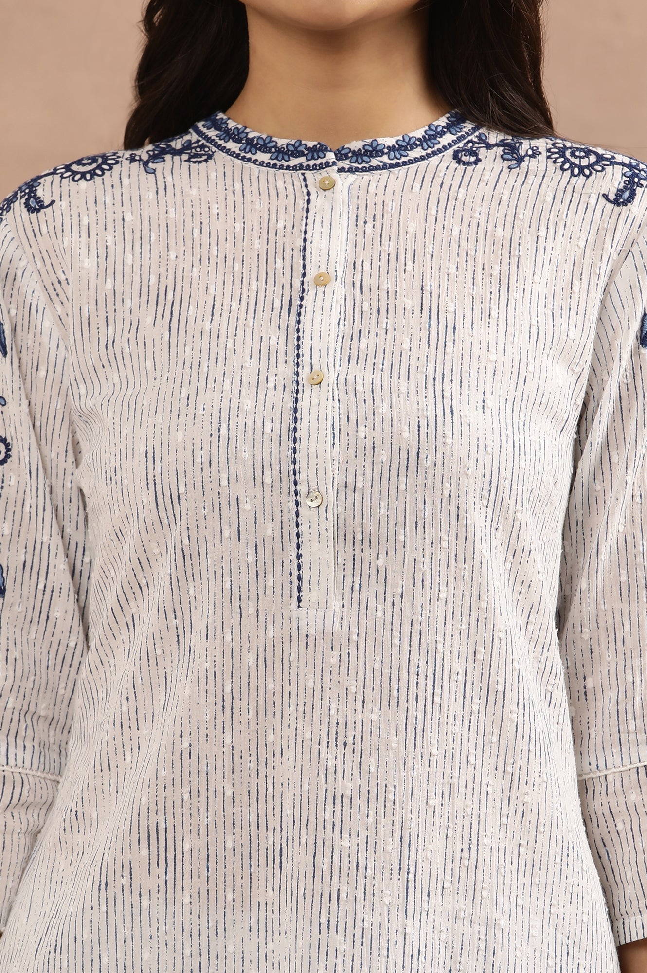 W for Woman White Cotton Stripe Printed Kurta With Thread Embroidery