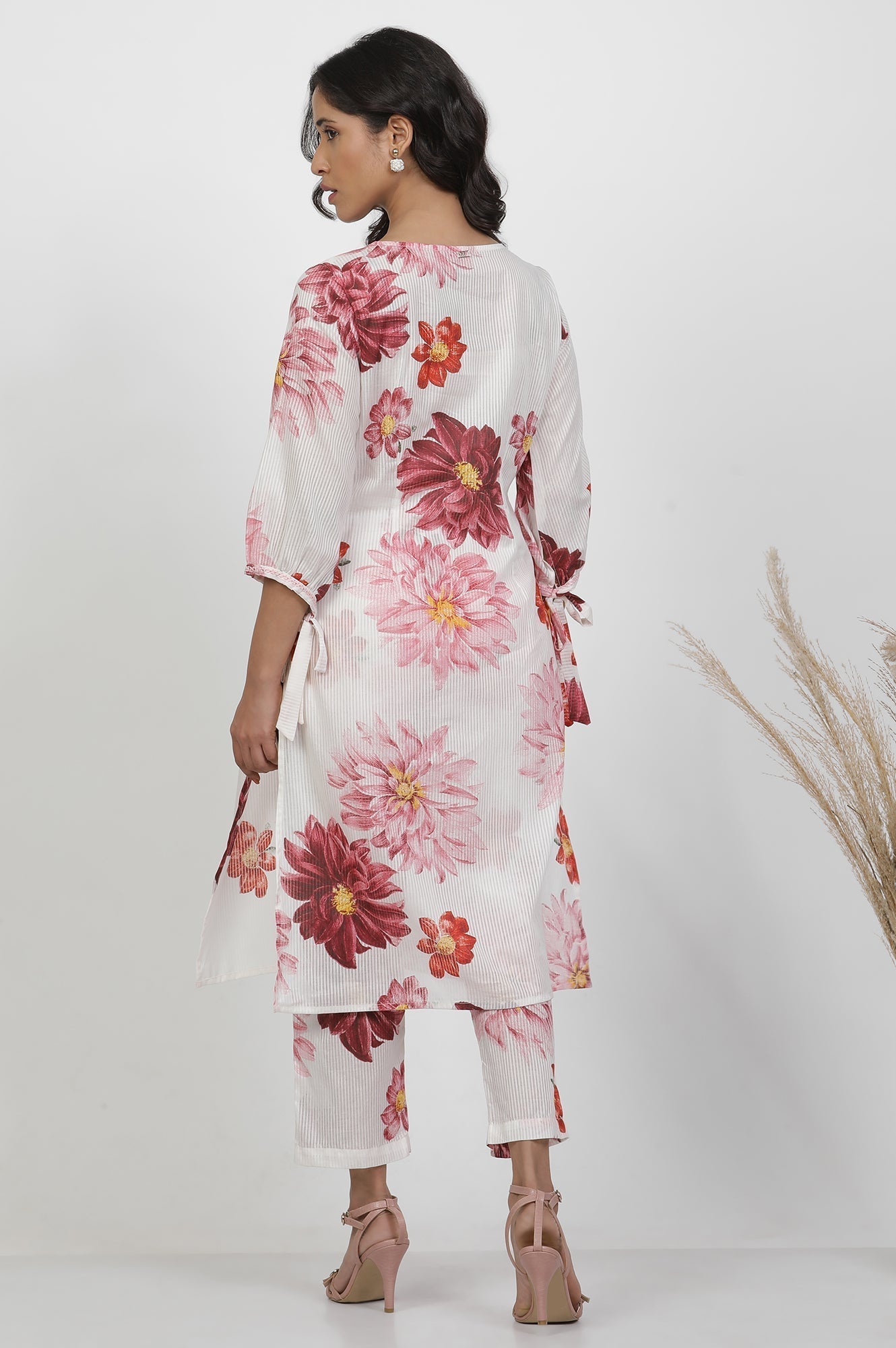 W for Woman White Cotton Bold Floral Printed Kurta
