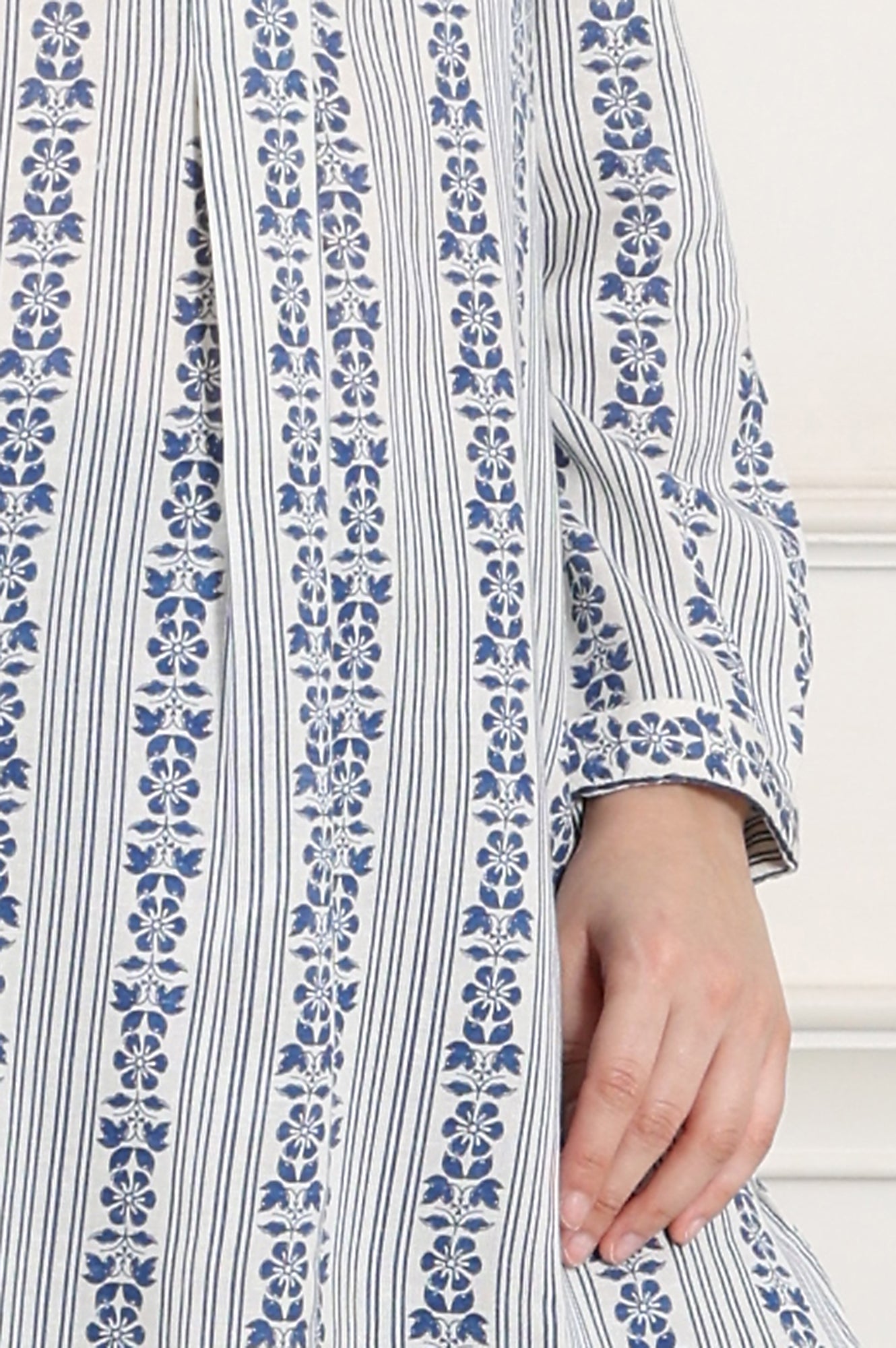 W for Woman White Floral Printed Rayon Flax Tunic With Front Pleats  Grab2Buy WforWoman Grab2Buy