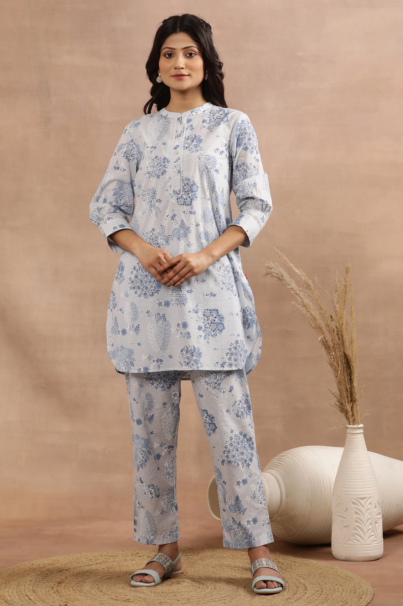 W for Woman Light Blue Printed Short Kurta And Pants Co-Ord Set