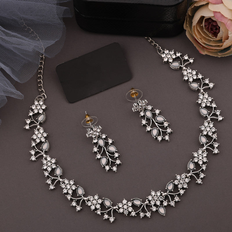Tehzeeb Creations Silver Pleated White Diamond With White Beads Necklace Set Tehzeeb Creations