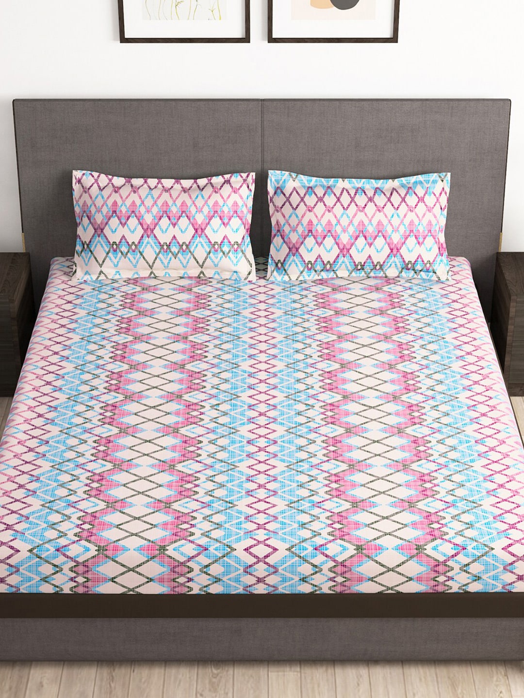 Story@home Tango Pink & White Printed 240 TC King Bedsheet with 2 Pillow Covers 