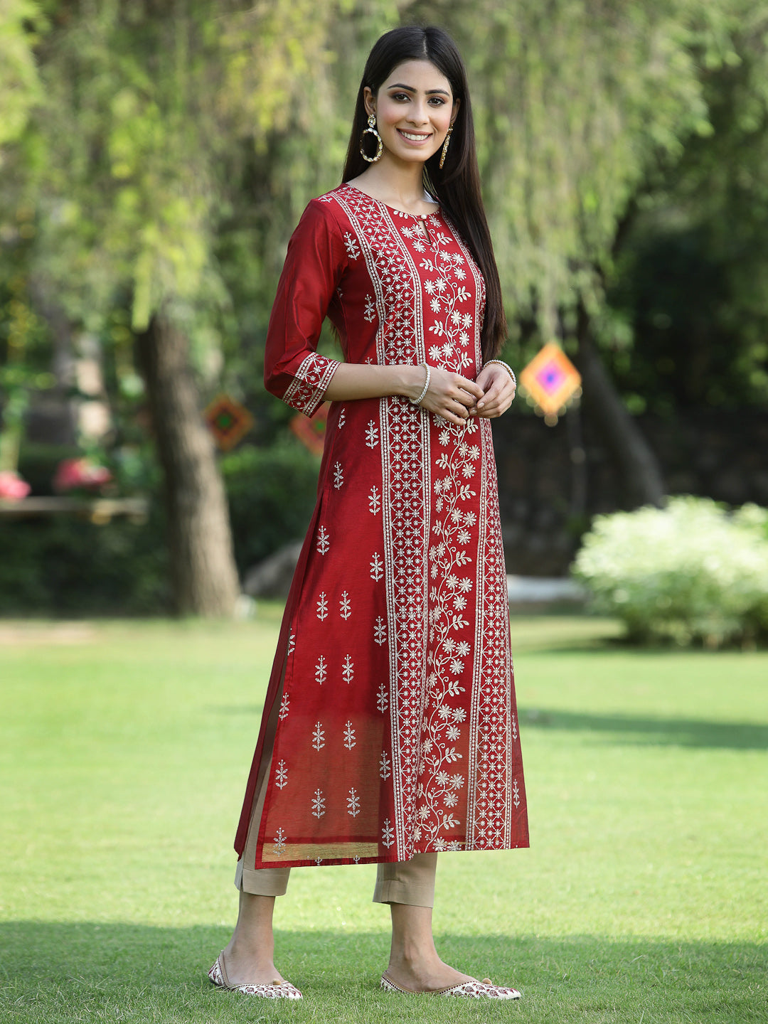 Juniper Womens Maroon Modal Chanderi Foil Printed Straight Kurta