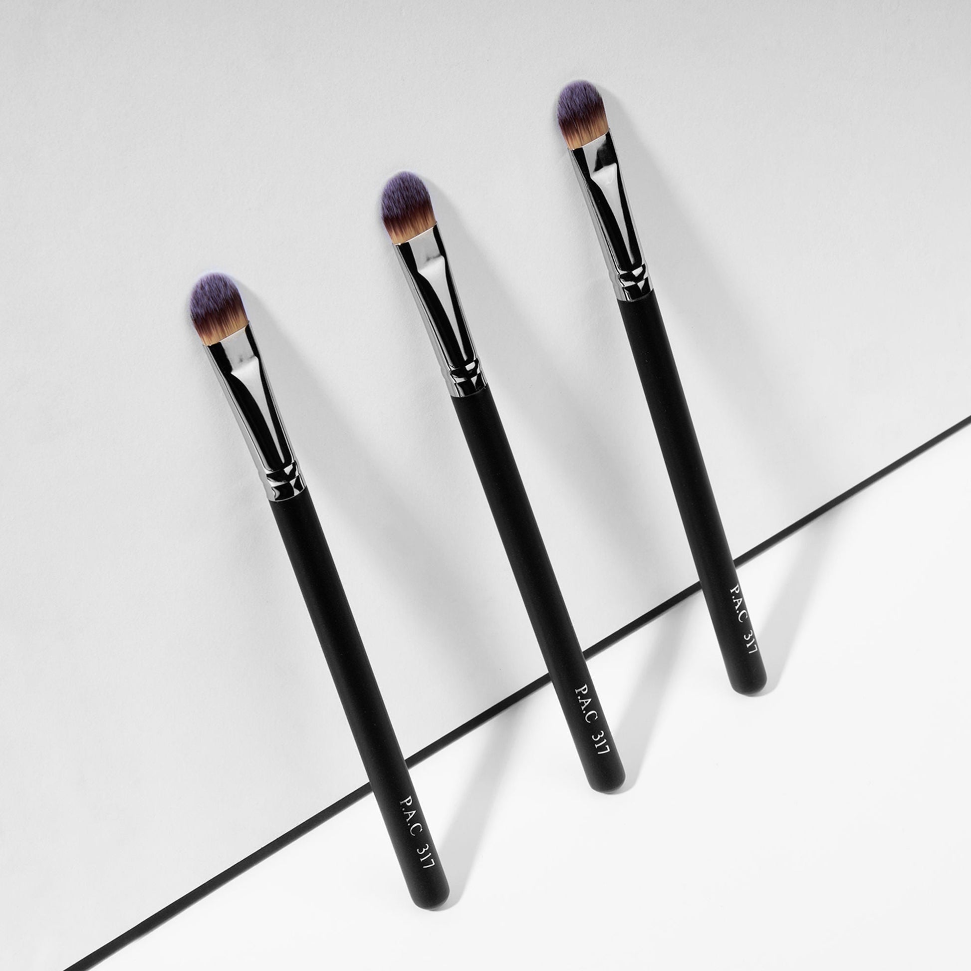 PAC Studio Concealer Brush - 317