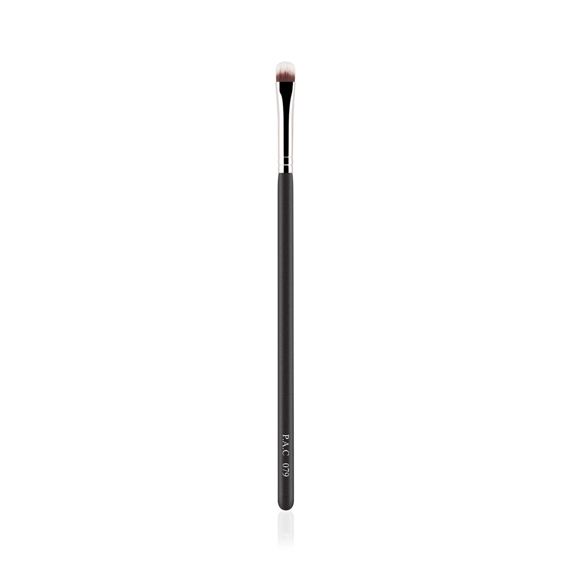 PAC Studio Eyeshadow Brush - 079