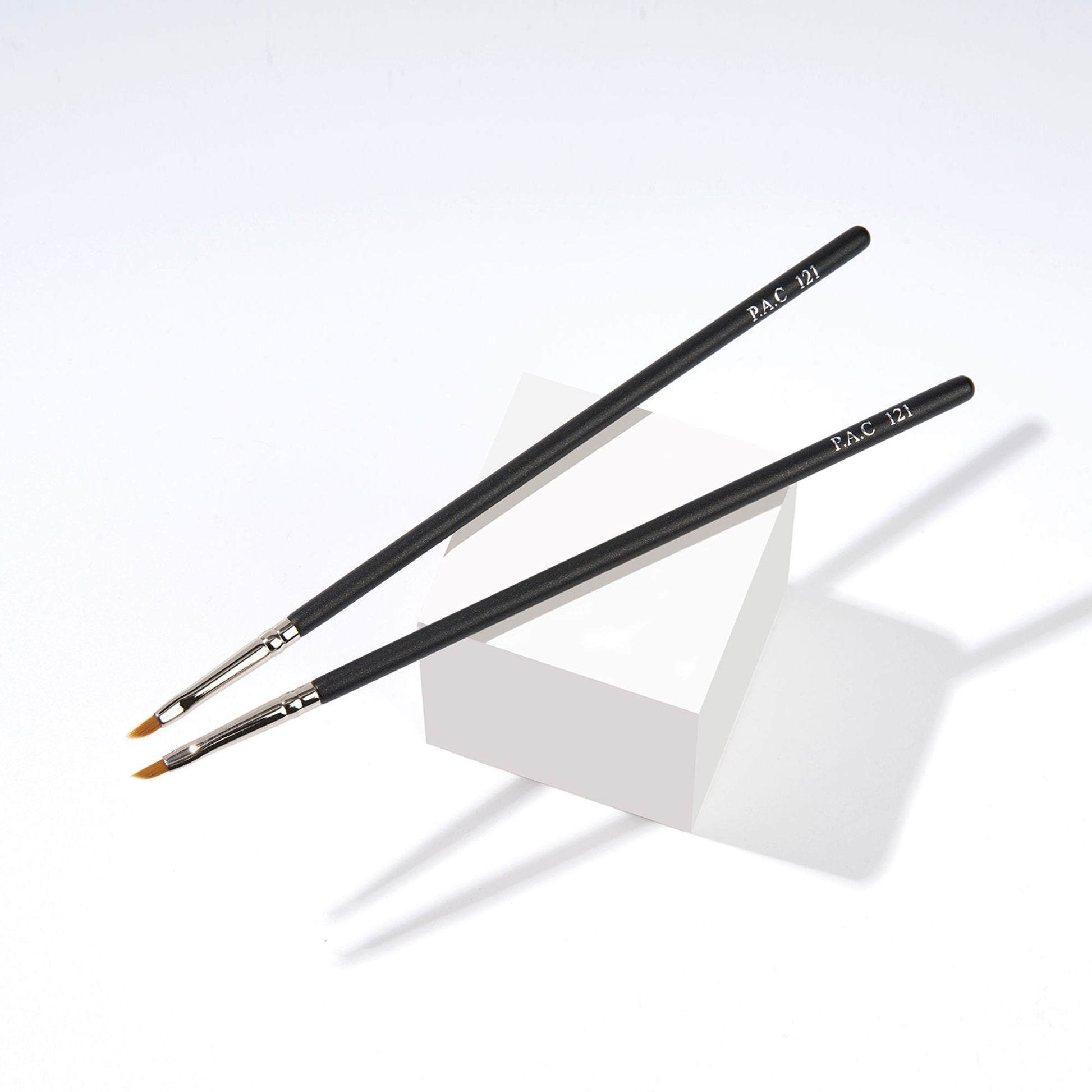 PAC Studio Eyeliner Brush - 121