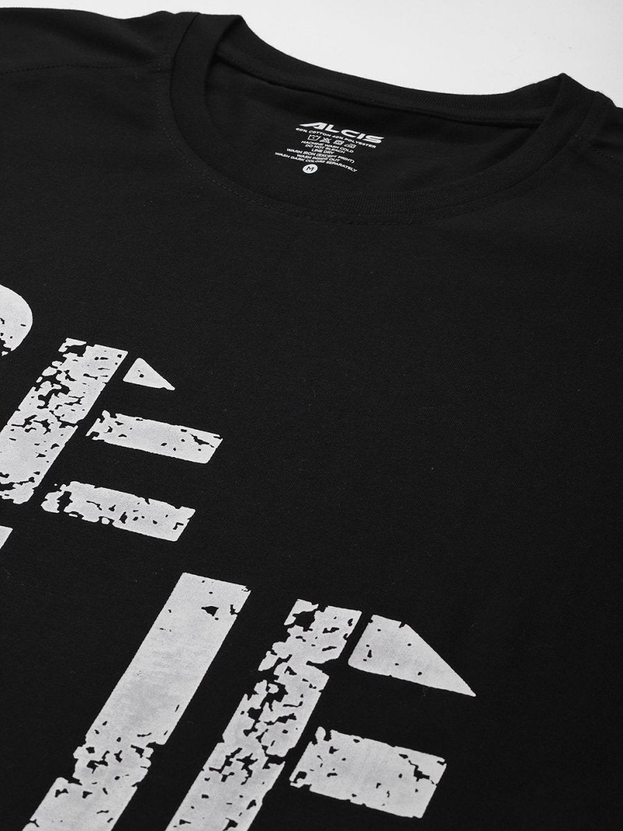 Alcis Men Black & White Typography Printed T-shirt 