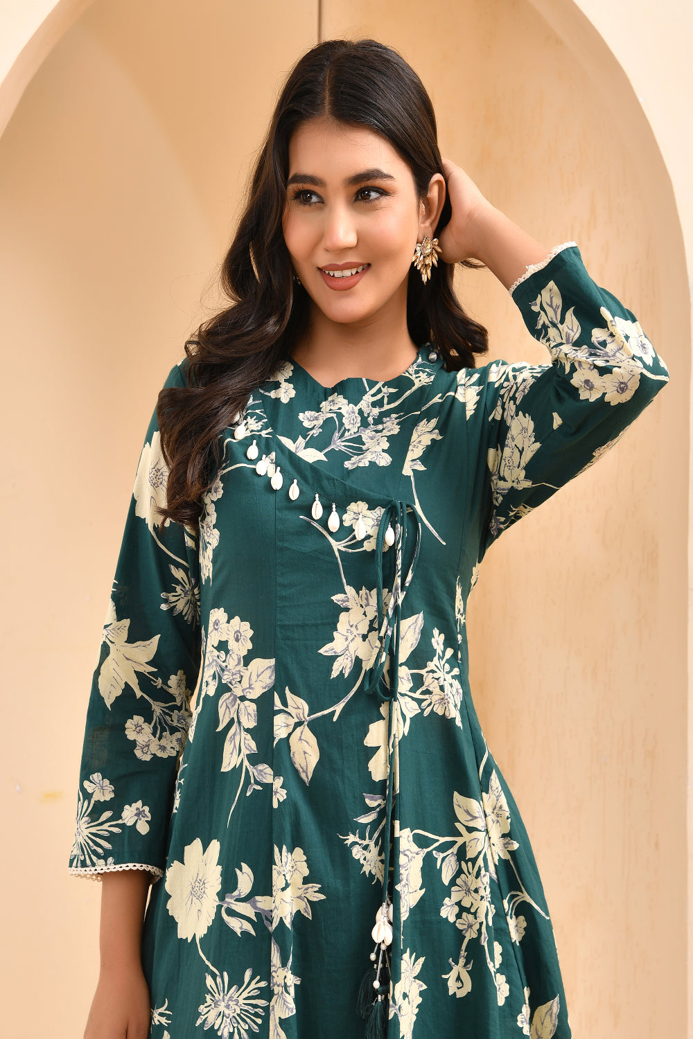 Vaasva Women Green Short Anarkali Kurta With Printed Pants 