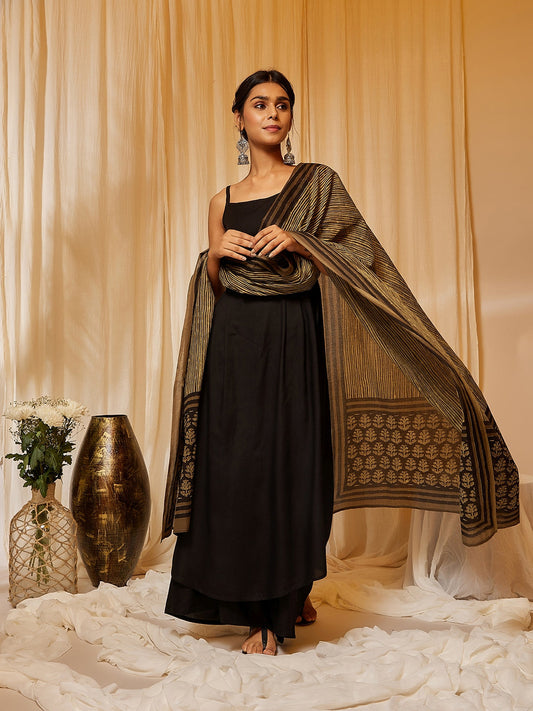 InWeave Women's Black Strappy Kurta Palazzo Set With Green Boota Dupatta 