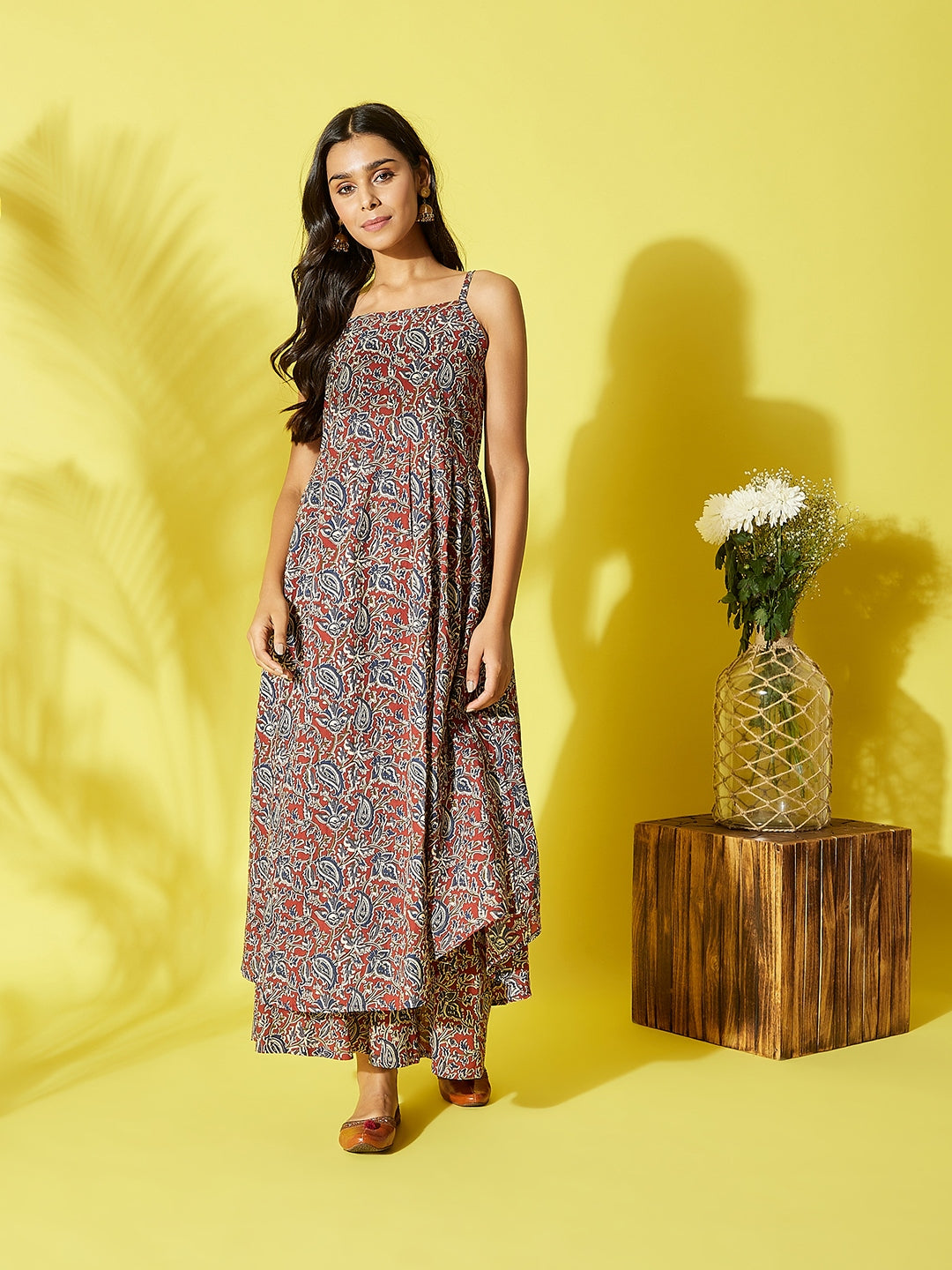 InWeave Women's Maroon Kalamkari Strappy Set 