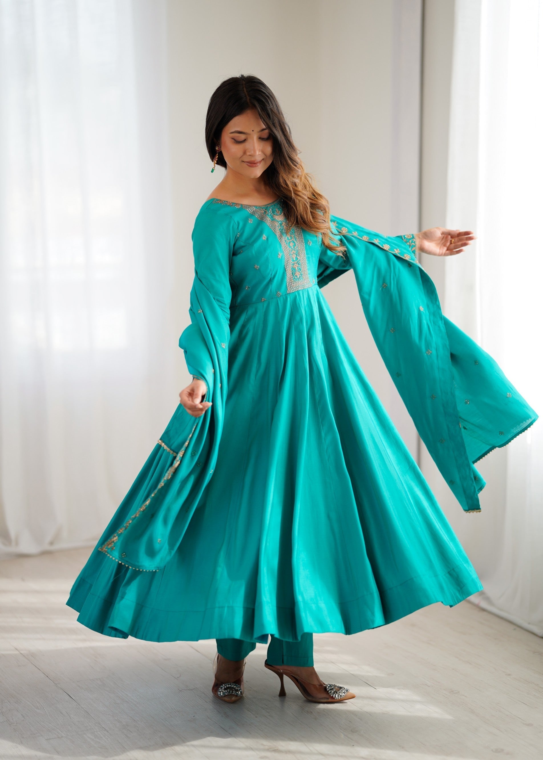 Lorenvalley Fashion Rama Roman Shimmer Silk Yoke Fancy Handwork Beads Work Anarkali Gown Pant With Dupatta Set 