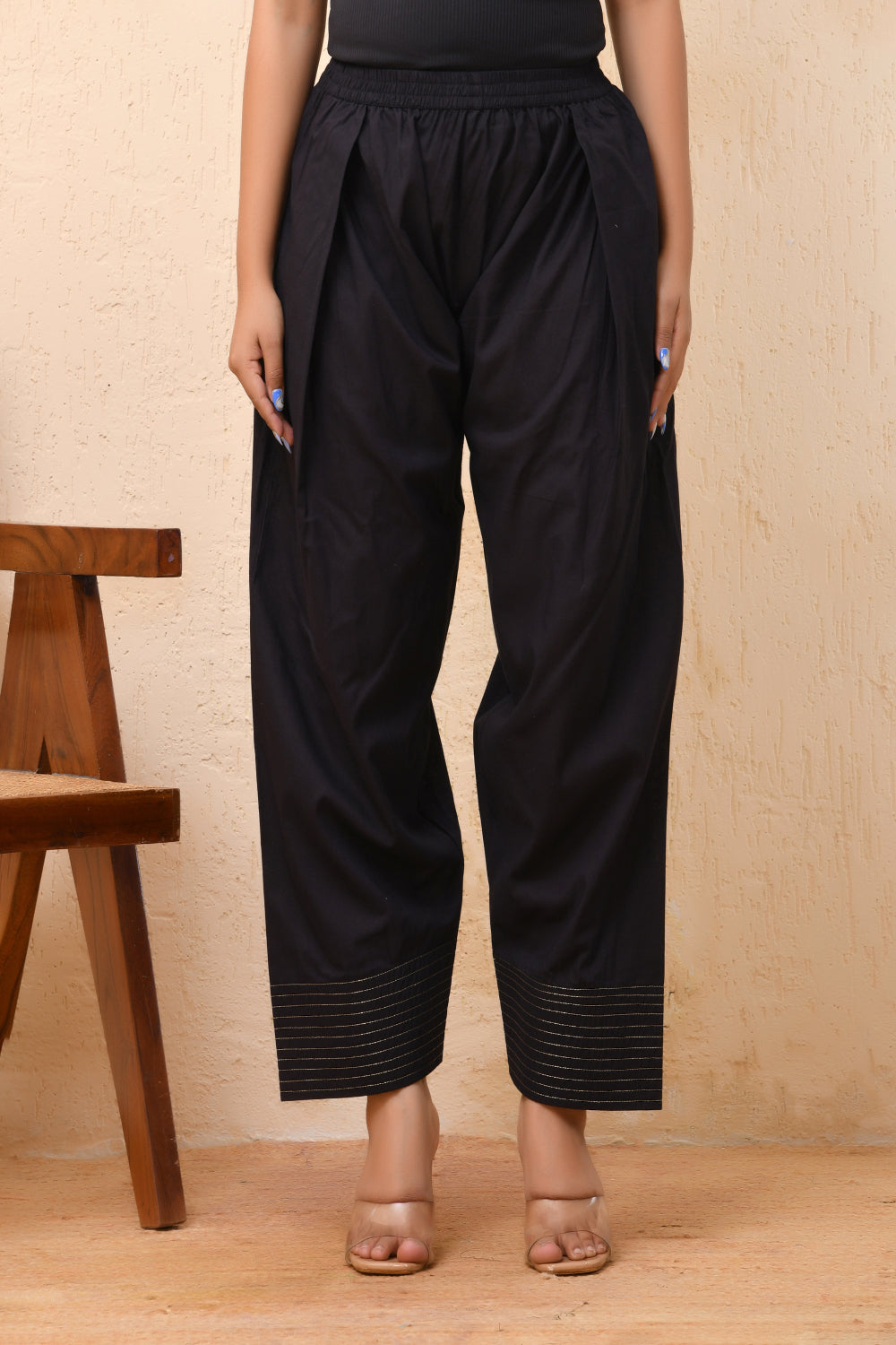 Vaasva Women Black Solid Farshi Pant 