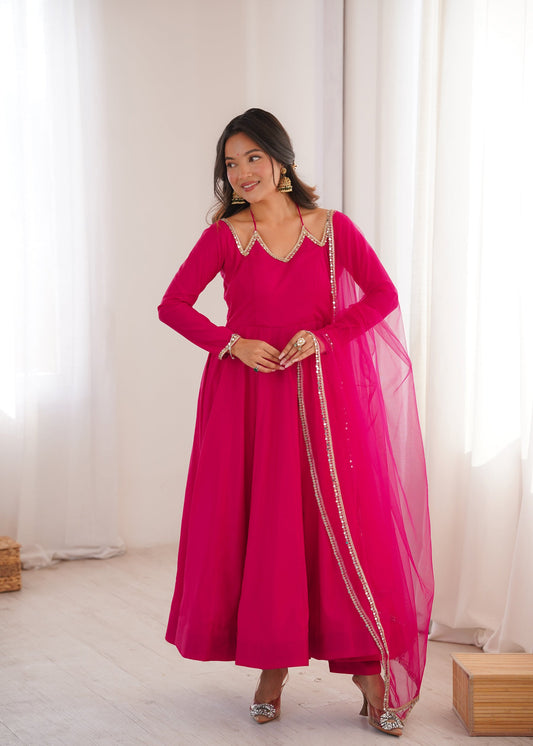 Lorenvalley Fashion Magenta Roman Silk Chanderi Yoke Fancy Lace Pattern Anarkali Gown Pant With Dupatta