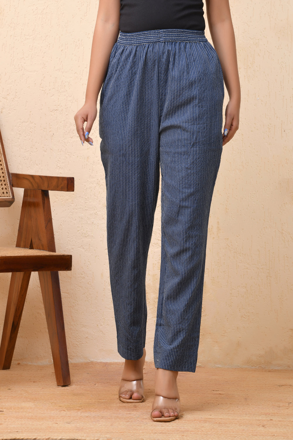 Vaasva Women Royal Blue Straight Pant 