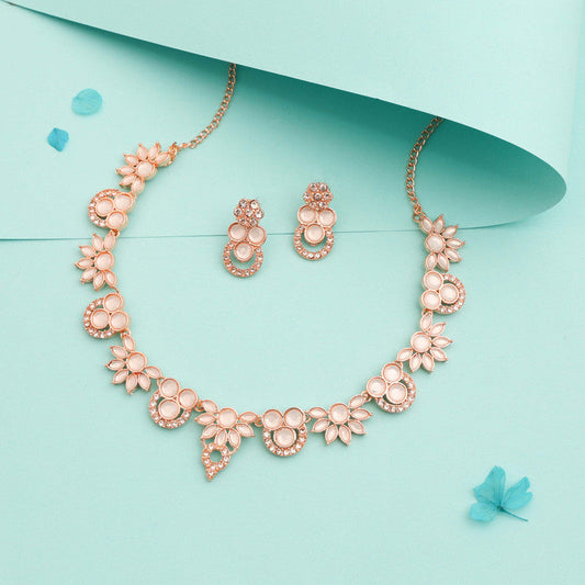 Tehzeeb Creations Gold Pleate White Choker Necklace With Stud