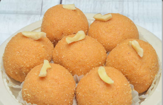 Mohana Sweets N Confectioners Pure Desi Ghee Besan Ladoo 