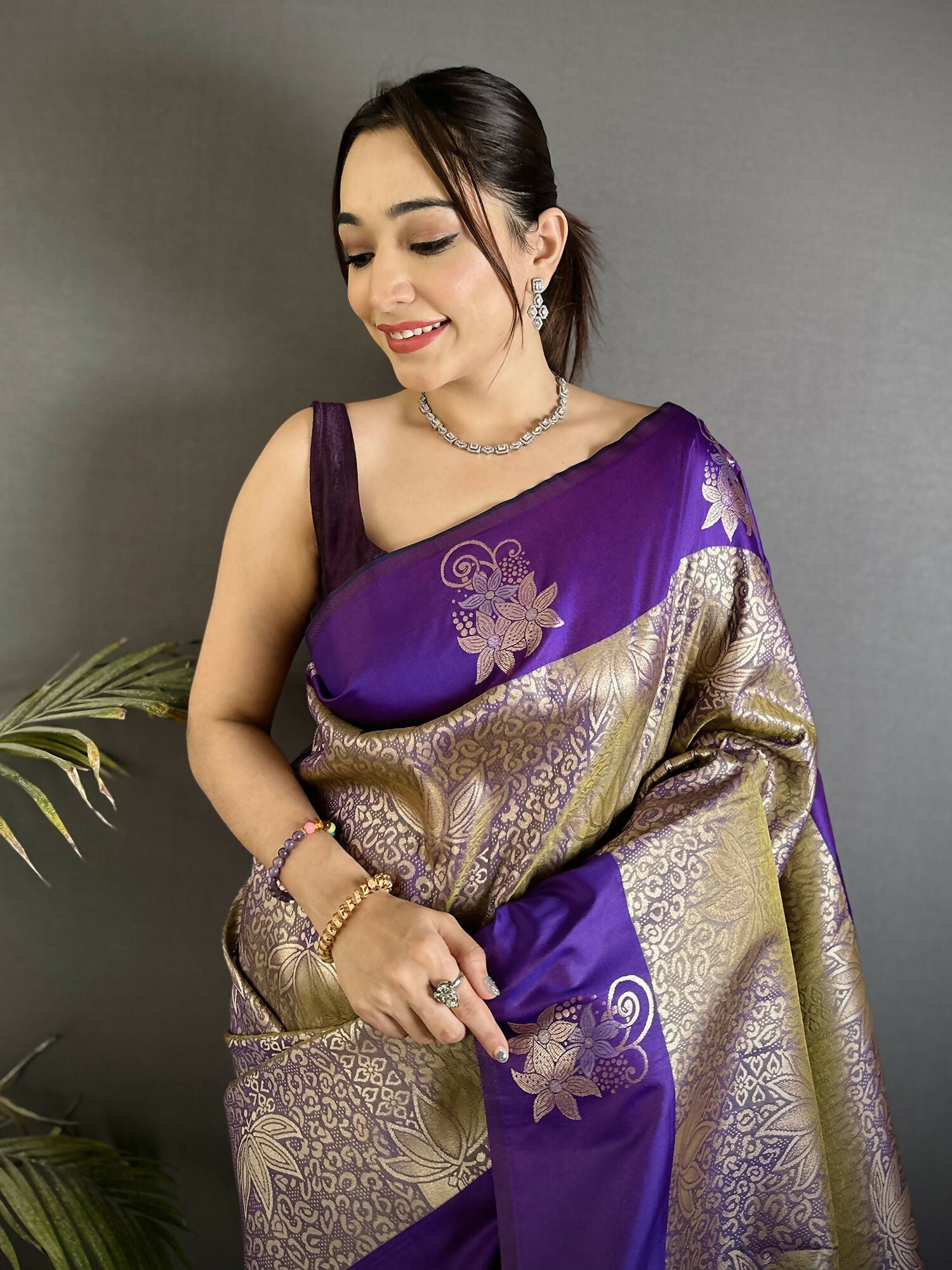Joban Fashion Purple Intricate Zari Weaving Soft Silk Dharmavaram Saree